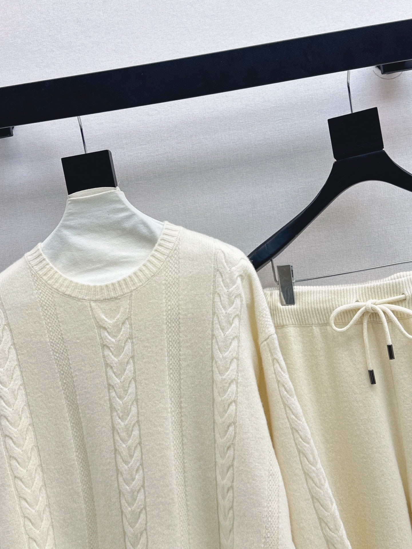 26SS wool pullover sweater+wide-leg pant outfit set