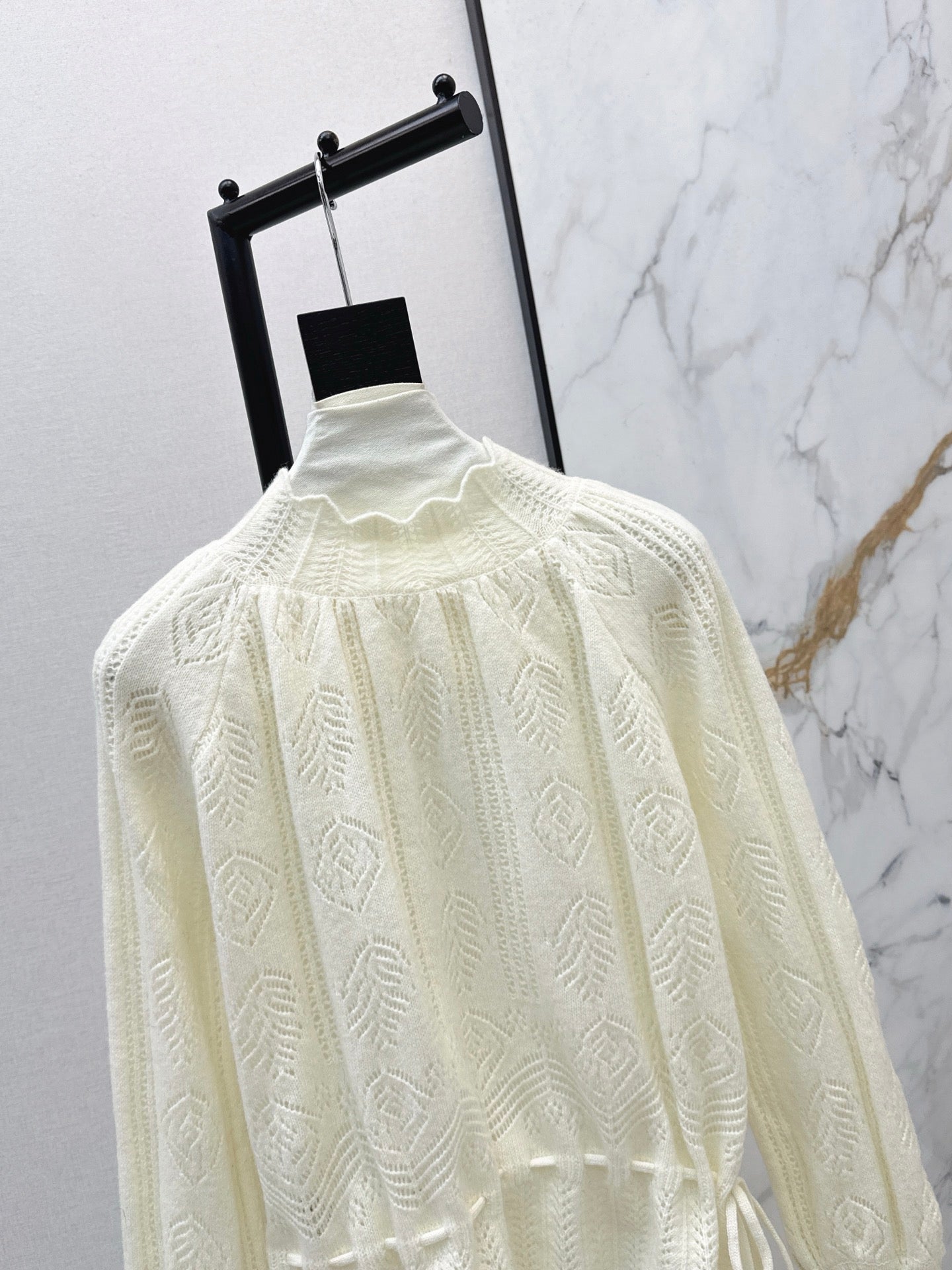 26SS Kordelzug-Pullover