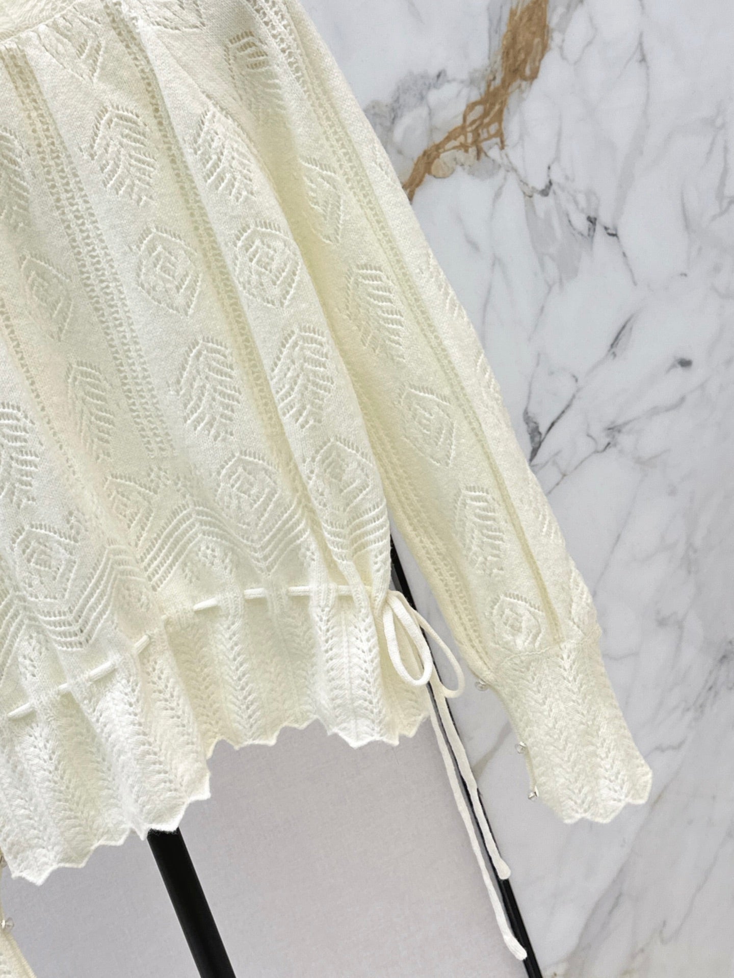 26SS Kordelzug-Pullover