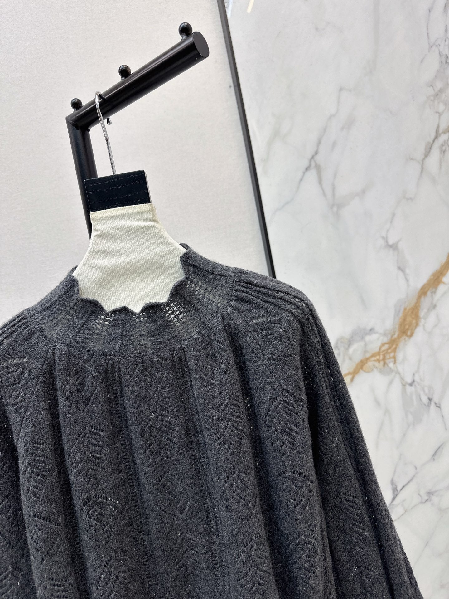 26SS Kordelzug-Pullover