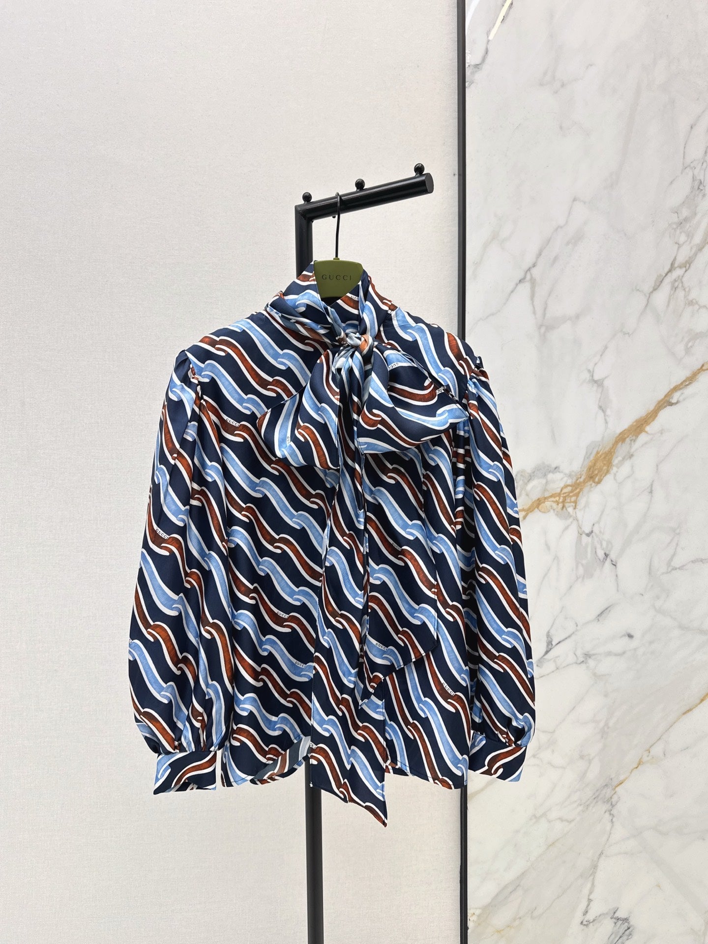 Seidenhemd mit 26SS-Print