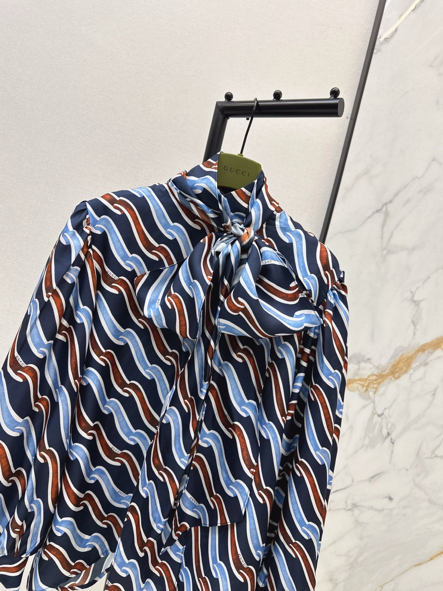 Seidenhemd mit 26SS-Print