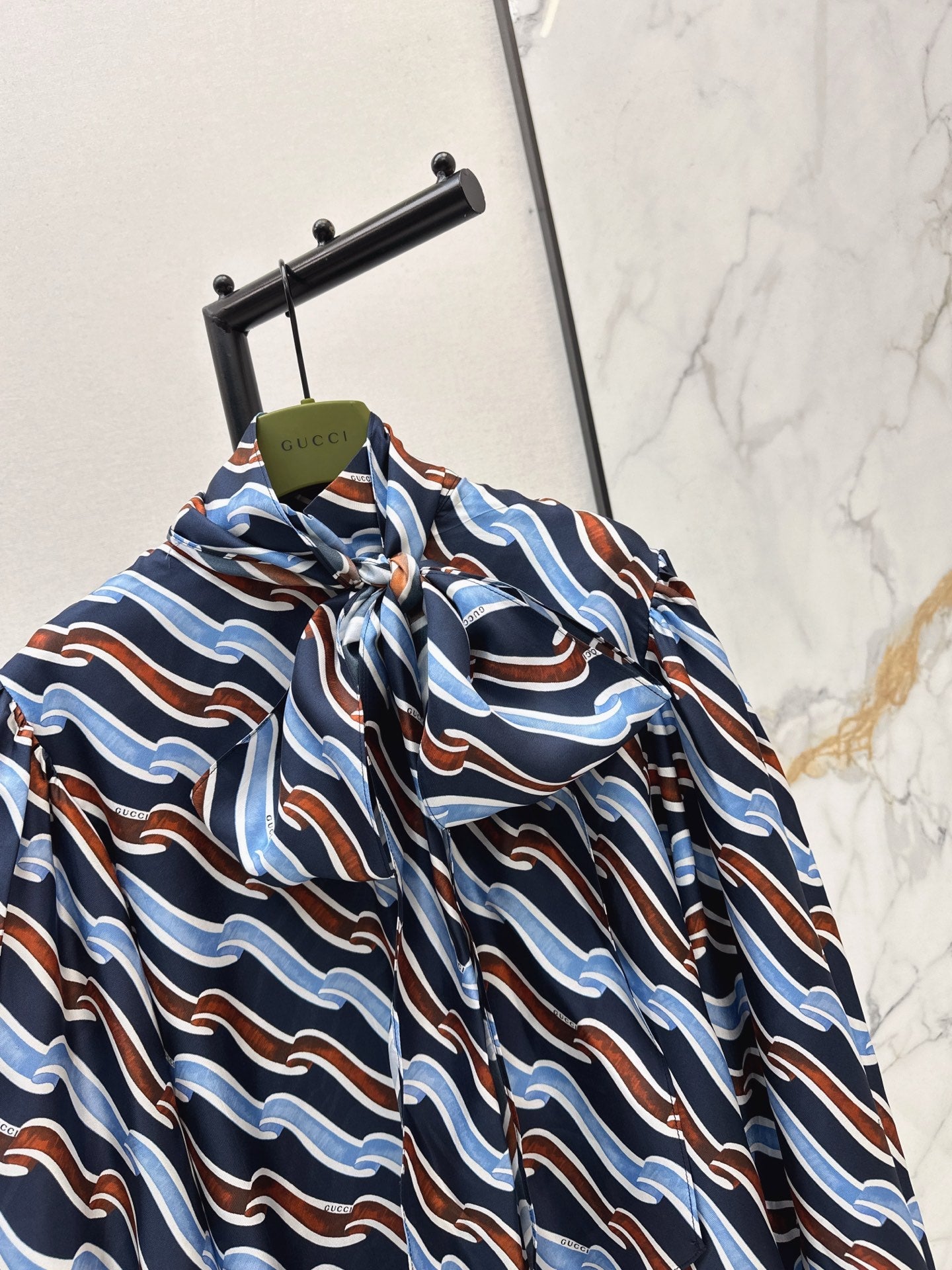 Seidenhemd mit 26SS-Print
