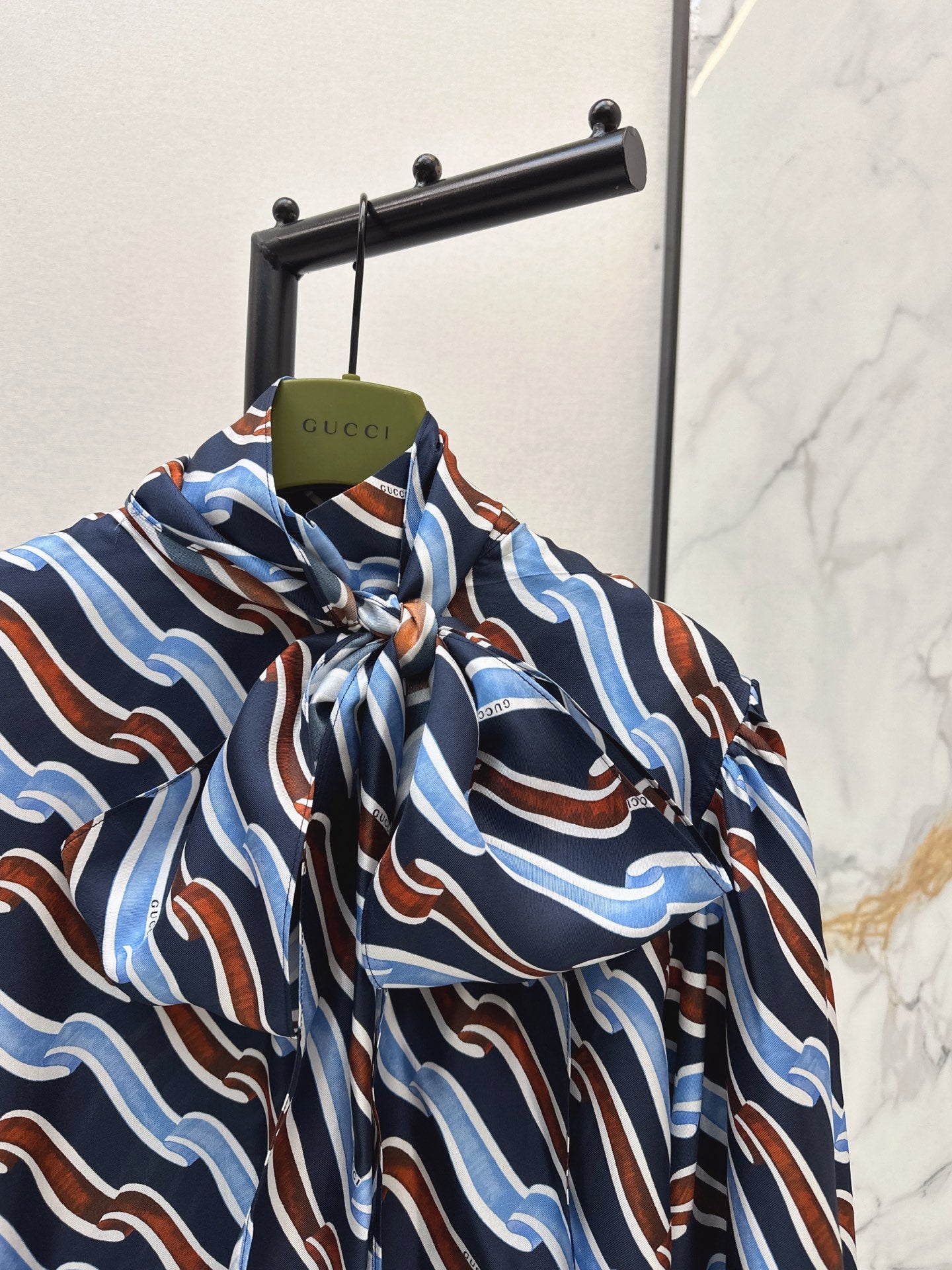 Seidenhemd mit 26SS-Print