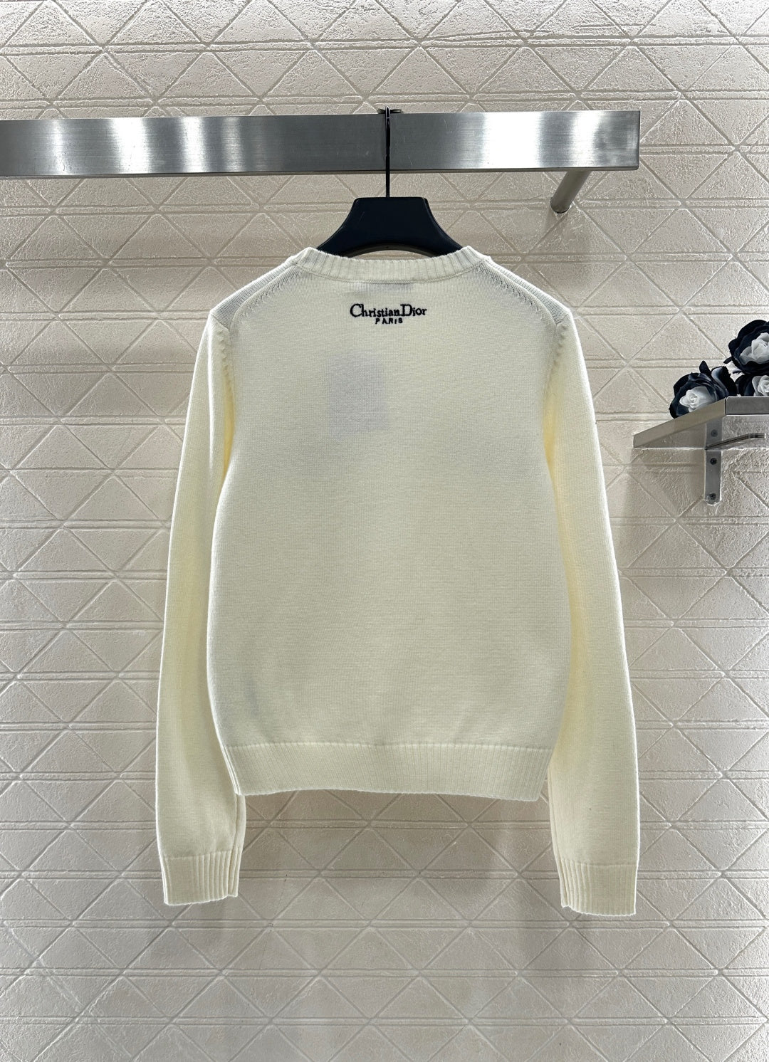 25FW embroidery sweater
