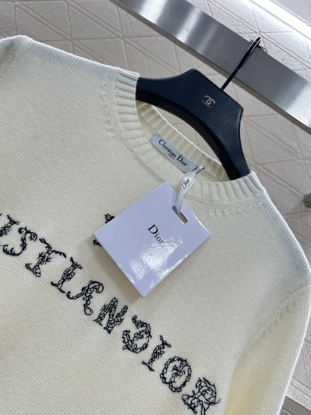 25FW embroidery sweater