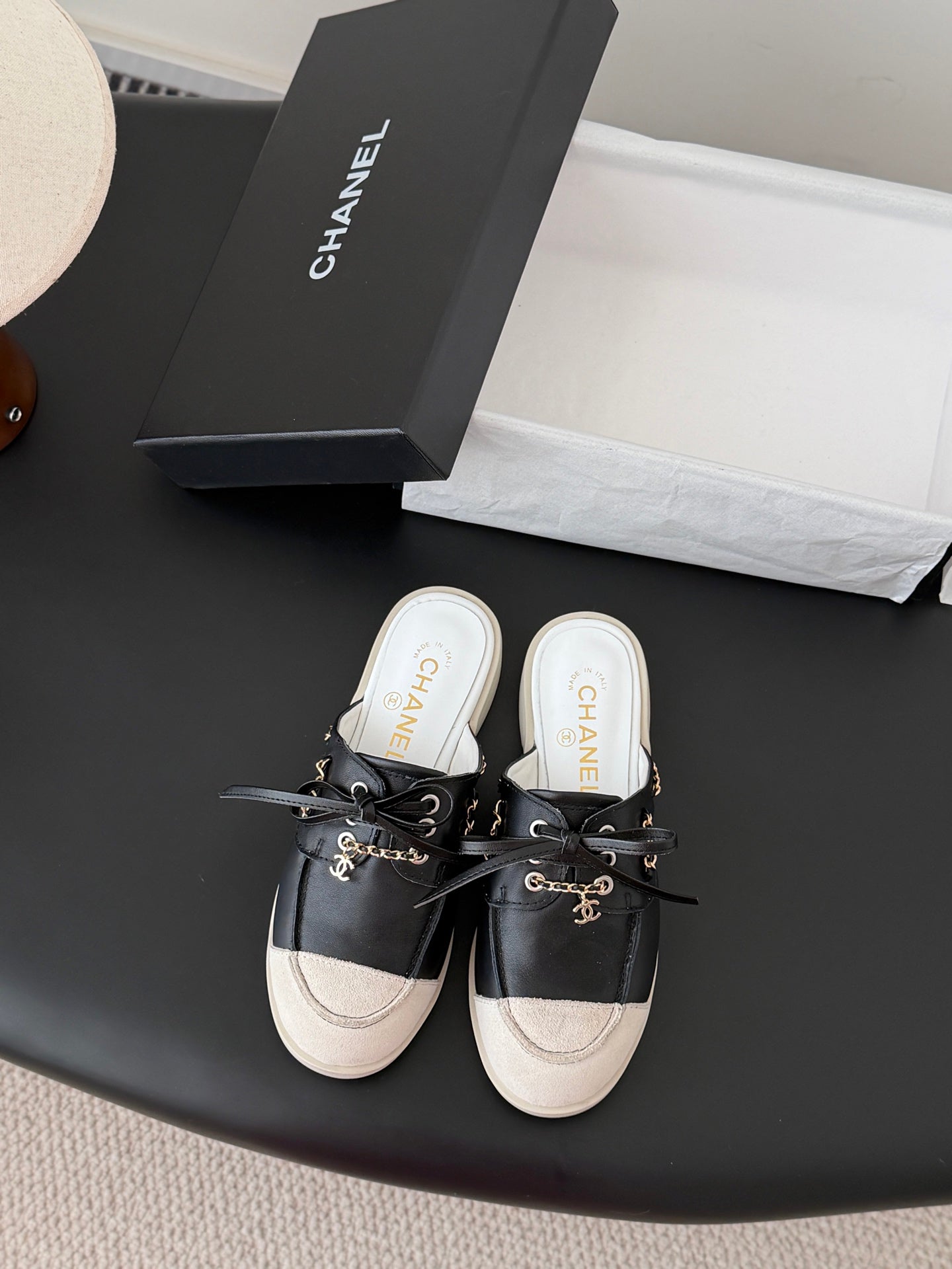 26SS NEUE Slip-on-Schuhe