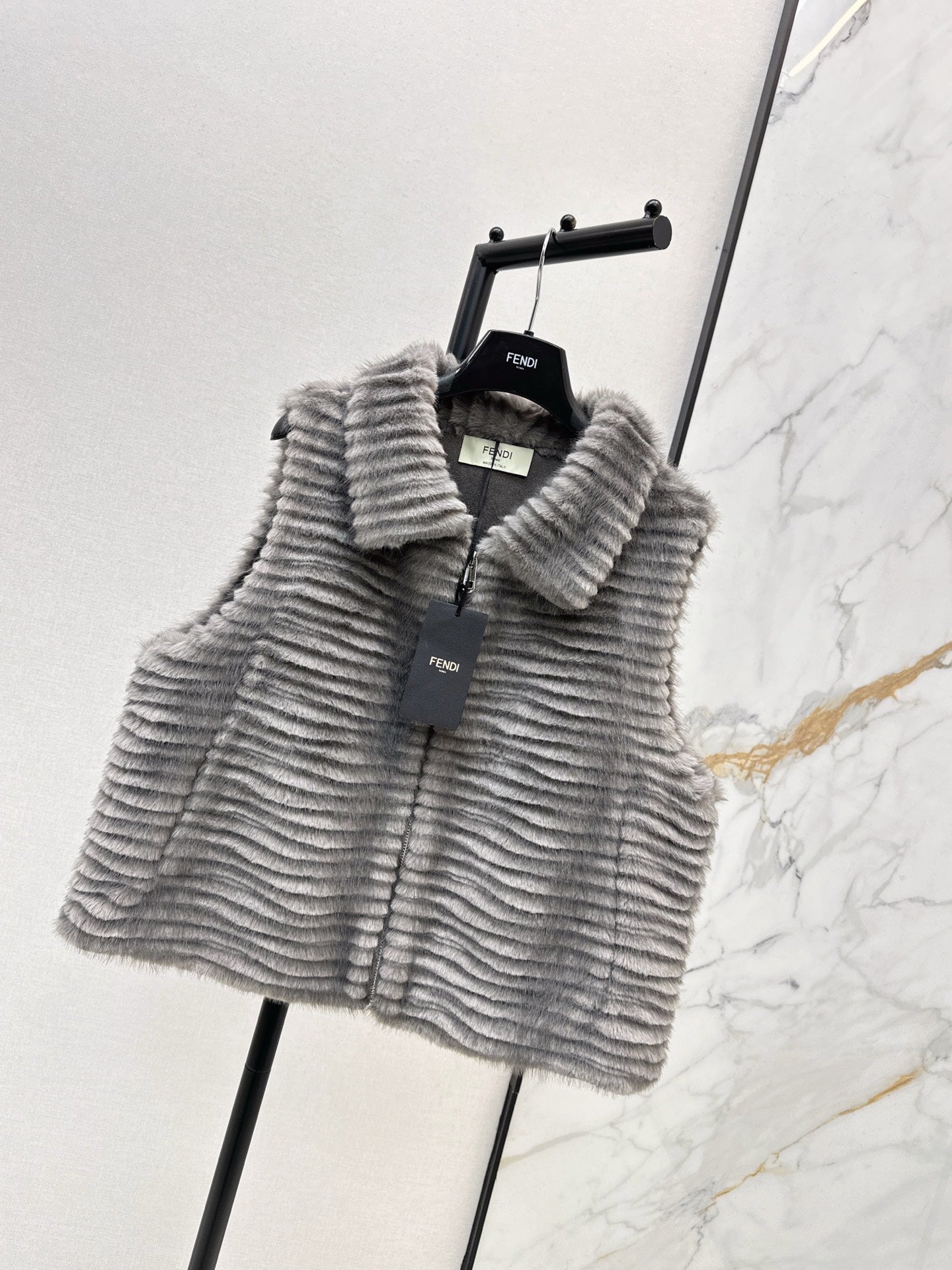 25FW  fur vest jacket