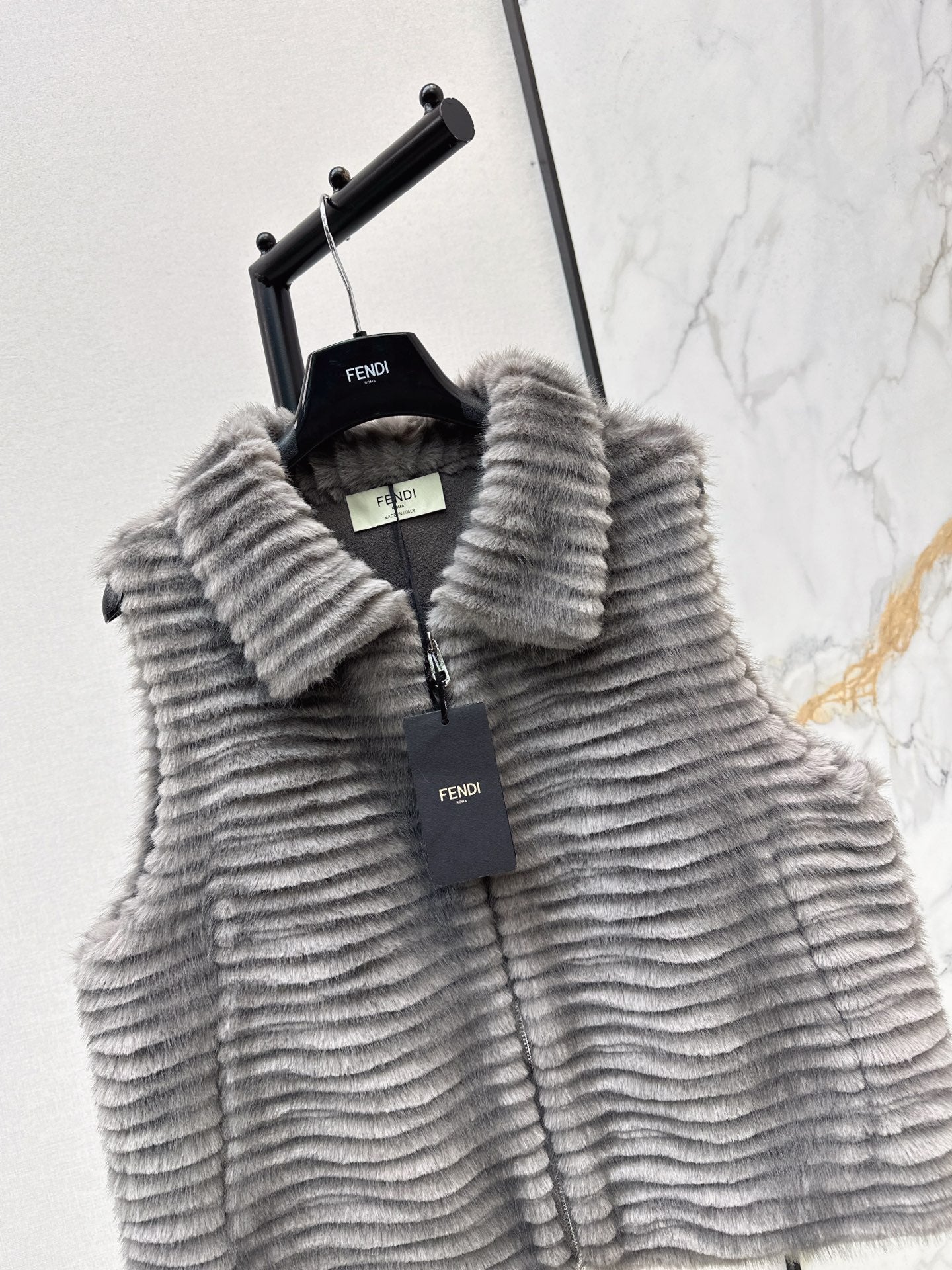 25FW  fur vest jacket