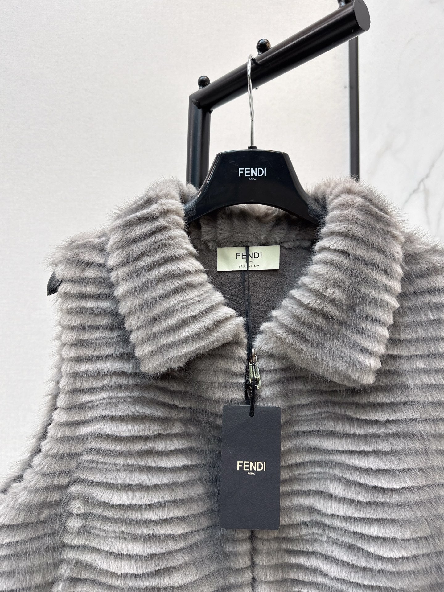 25FW  fur vest jacket