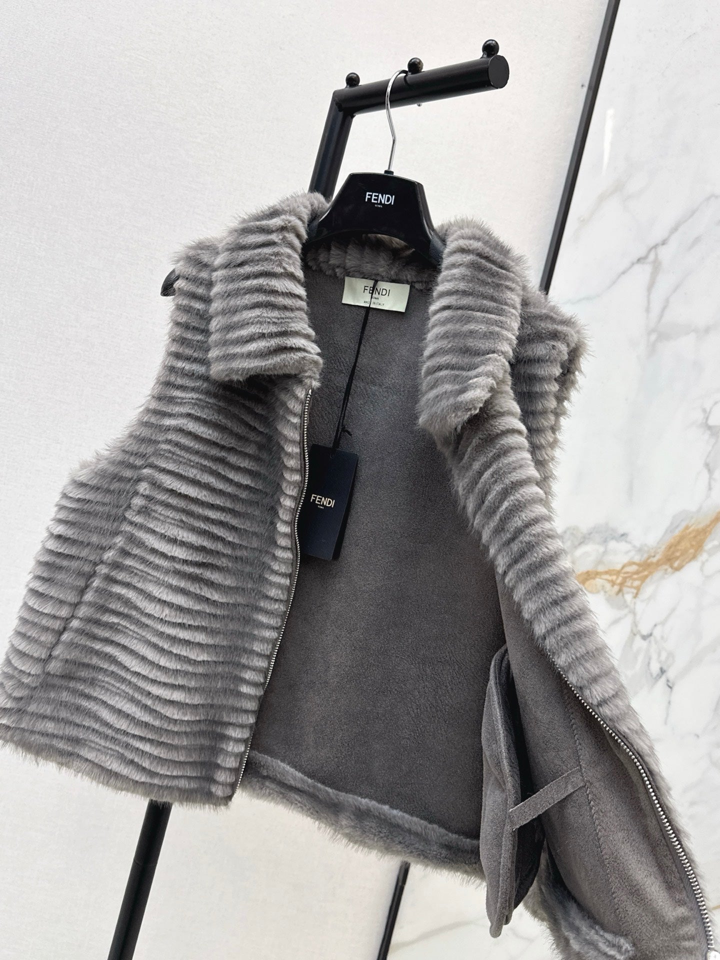 25FW  fur vest jacket