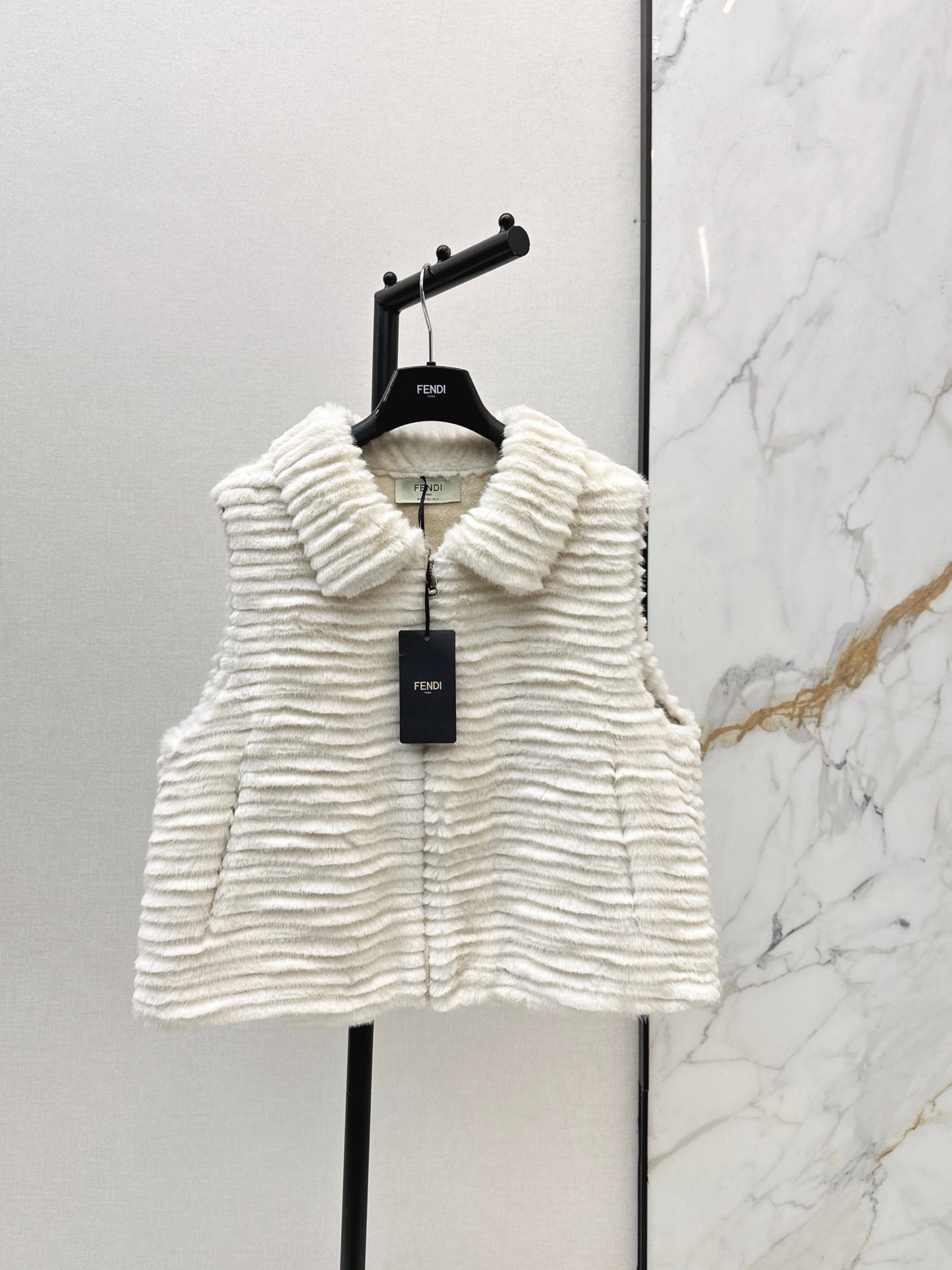 25FW  fur vest jacket