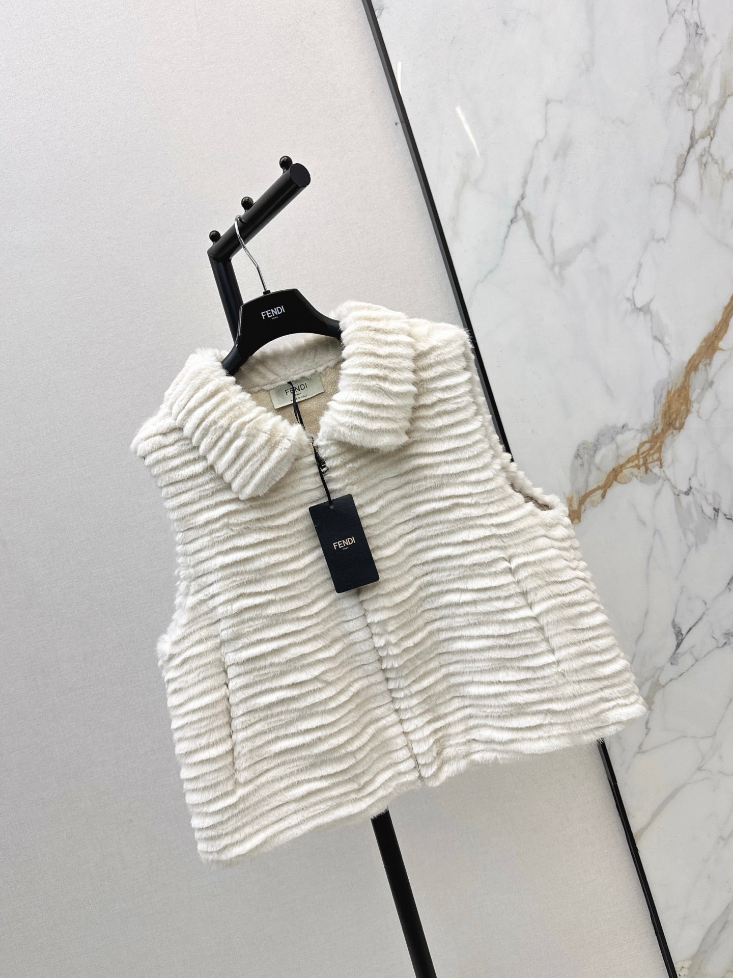 25FW  fur vest jacket