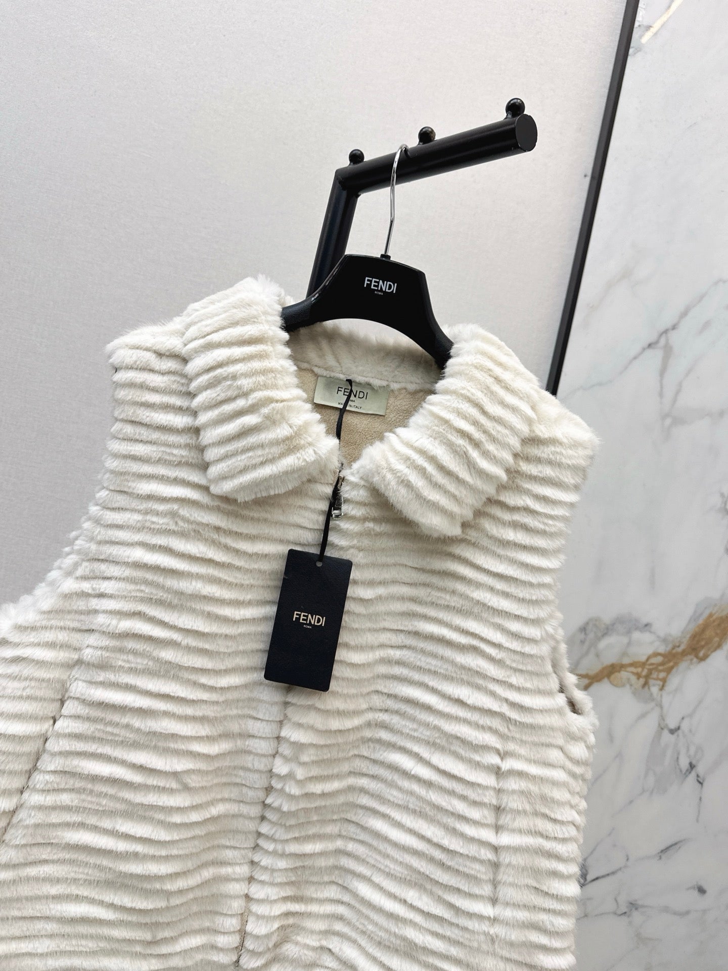 25FW  fur vest jacket