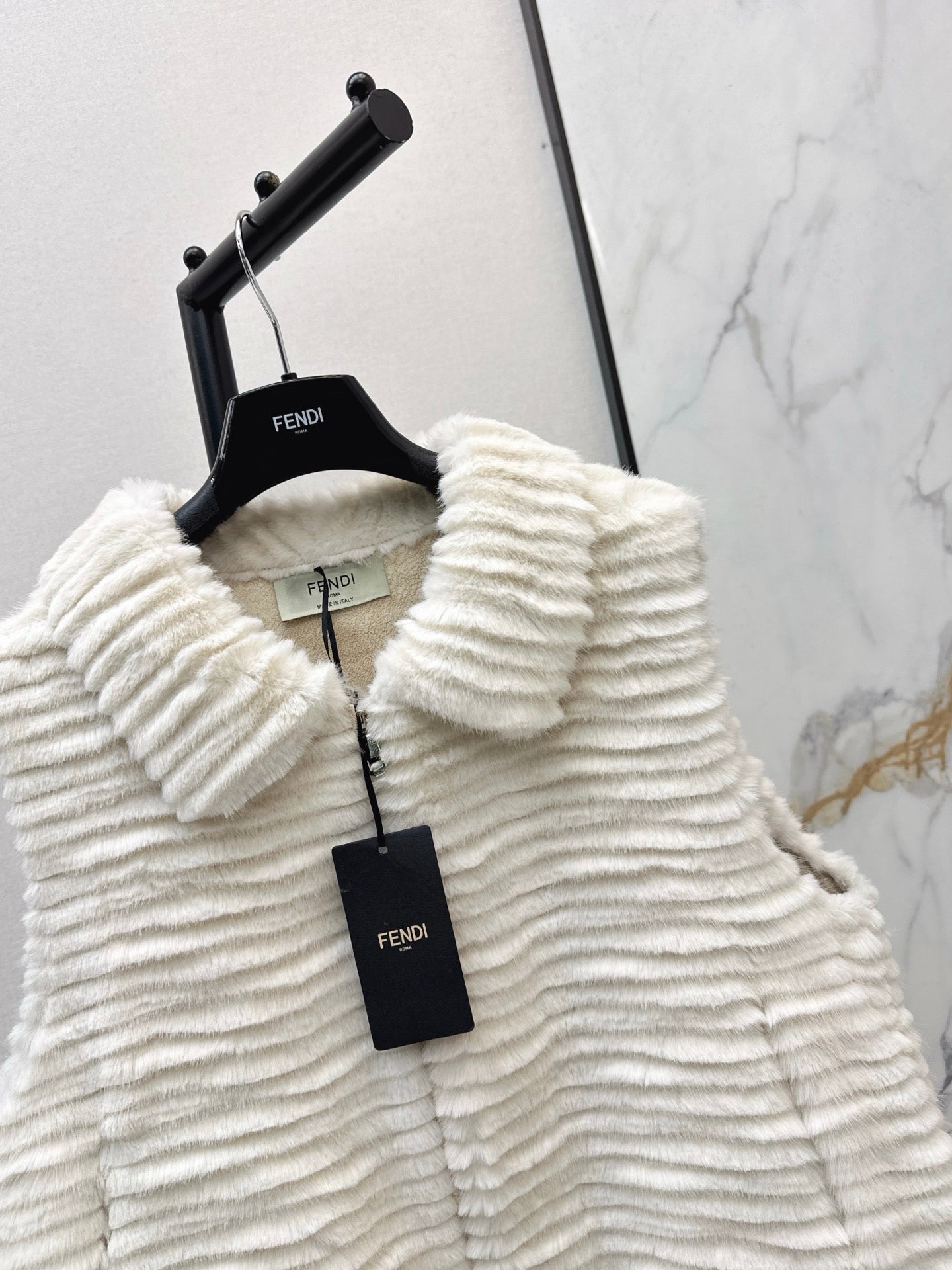 25FW  fur vest jacket