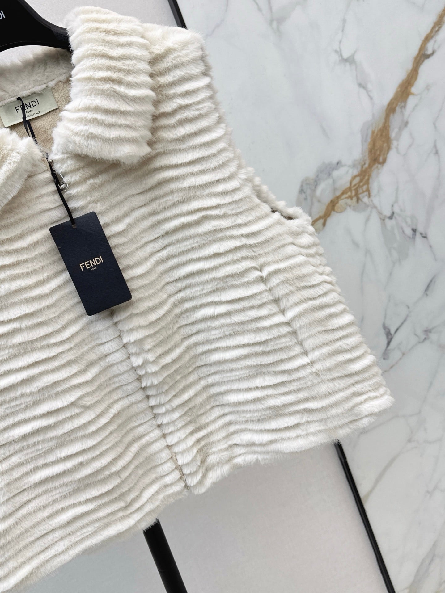 25FW  fur vest jacket