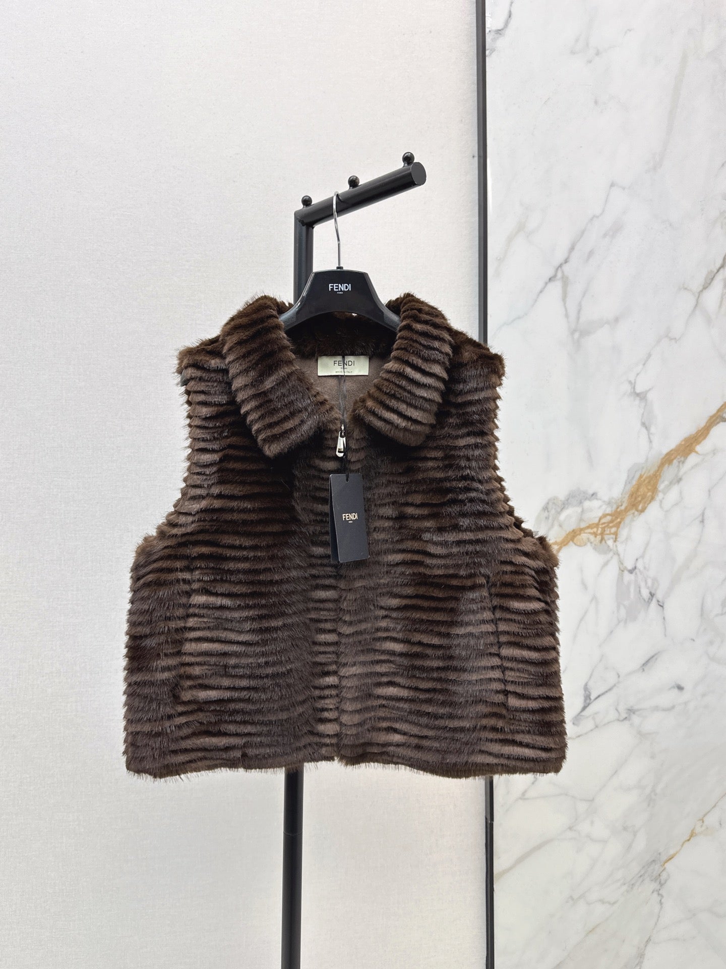 25FW  fur vest jacket