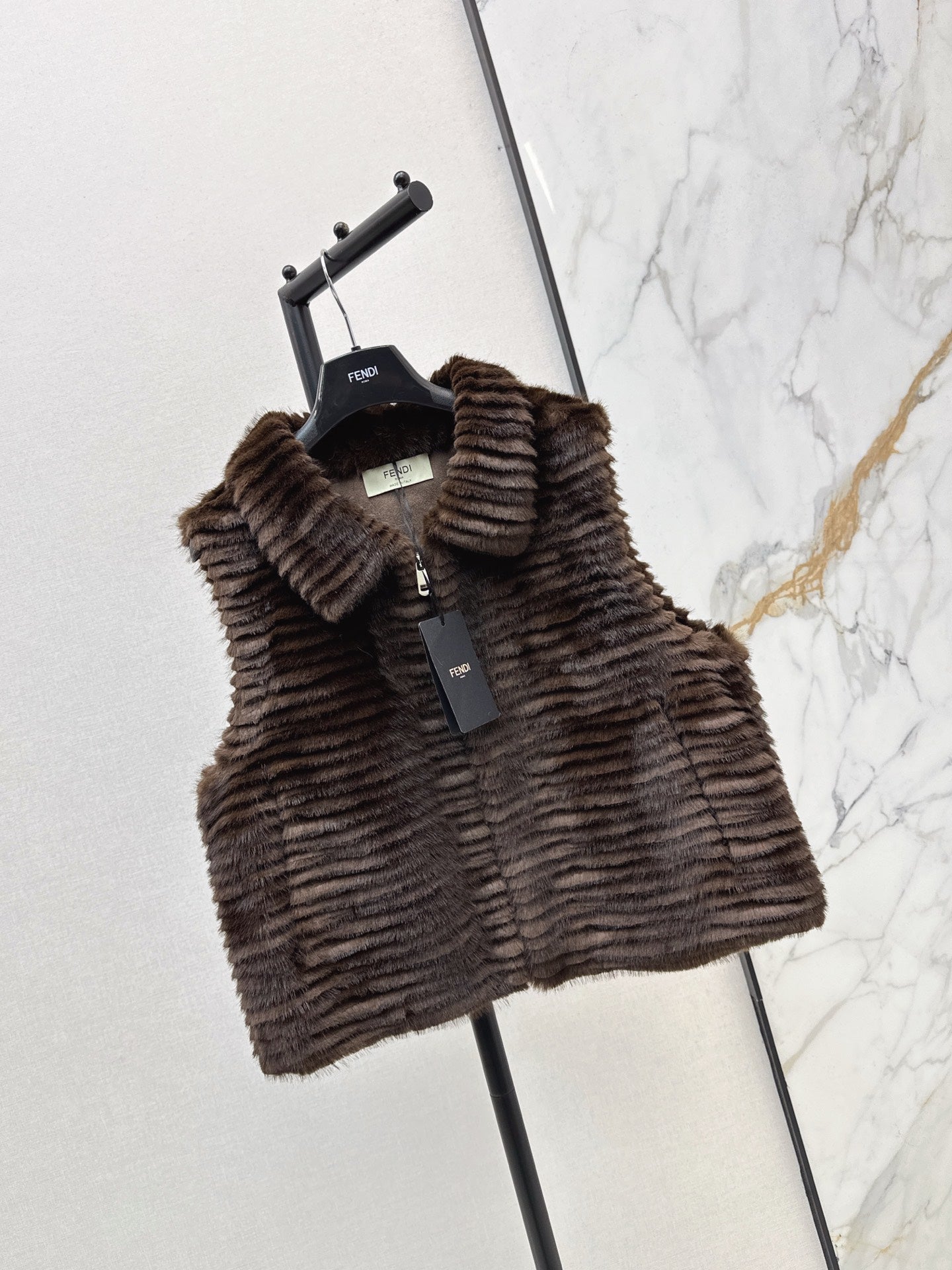 25FW  fur vest jacket