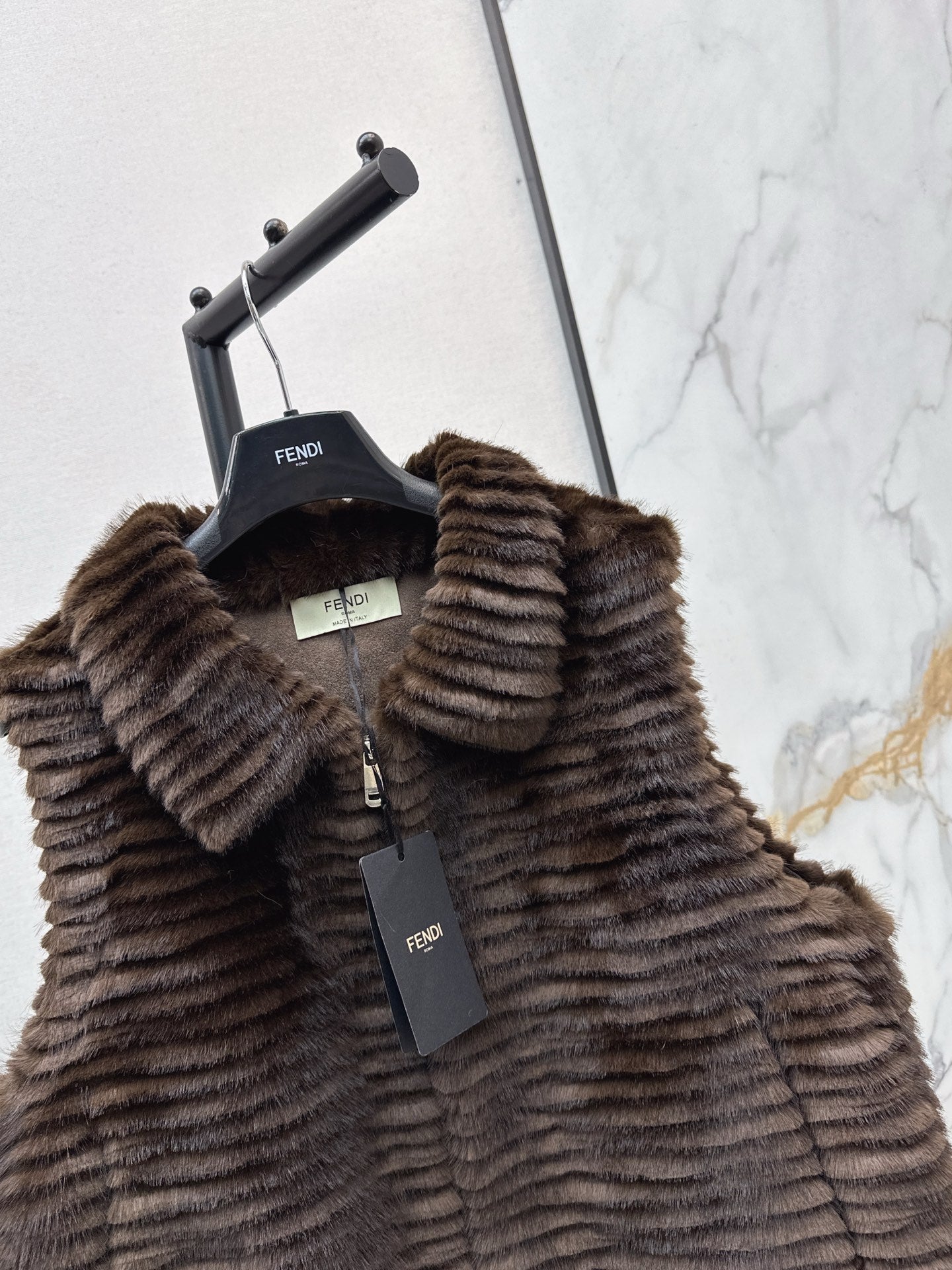 25FW  fur vest jacket
