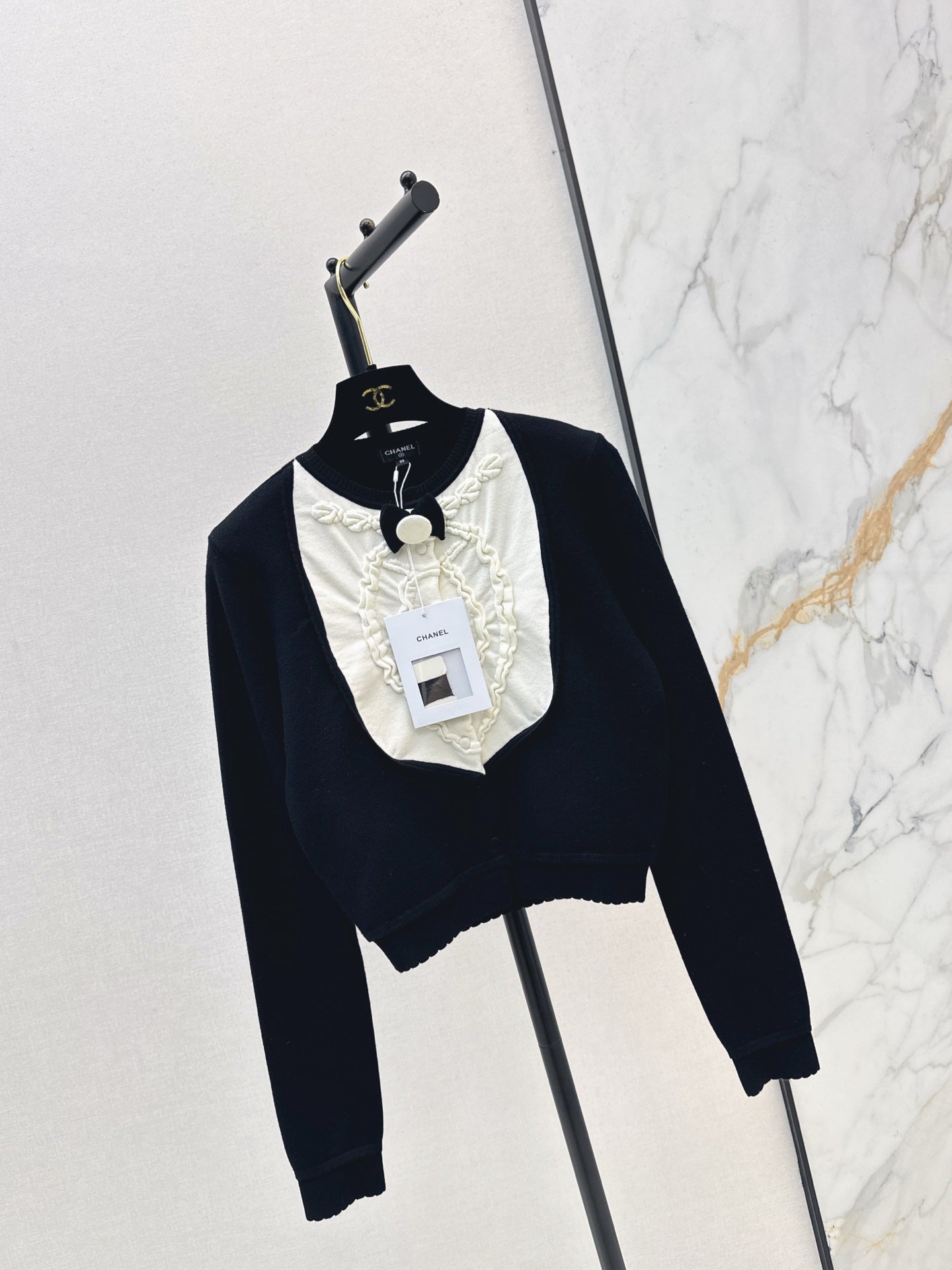 26SS contract sweater