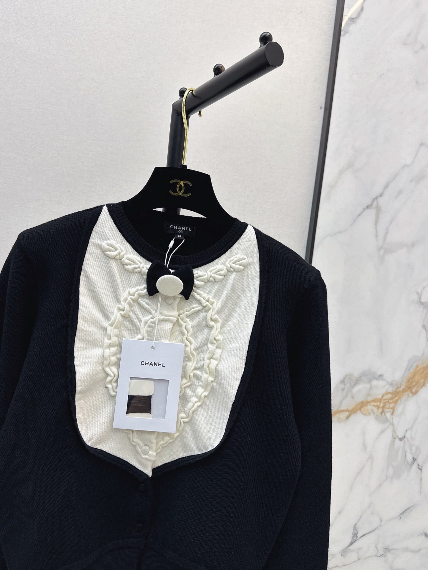 26SS contract sweater