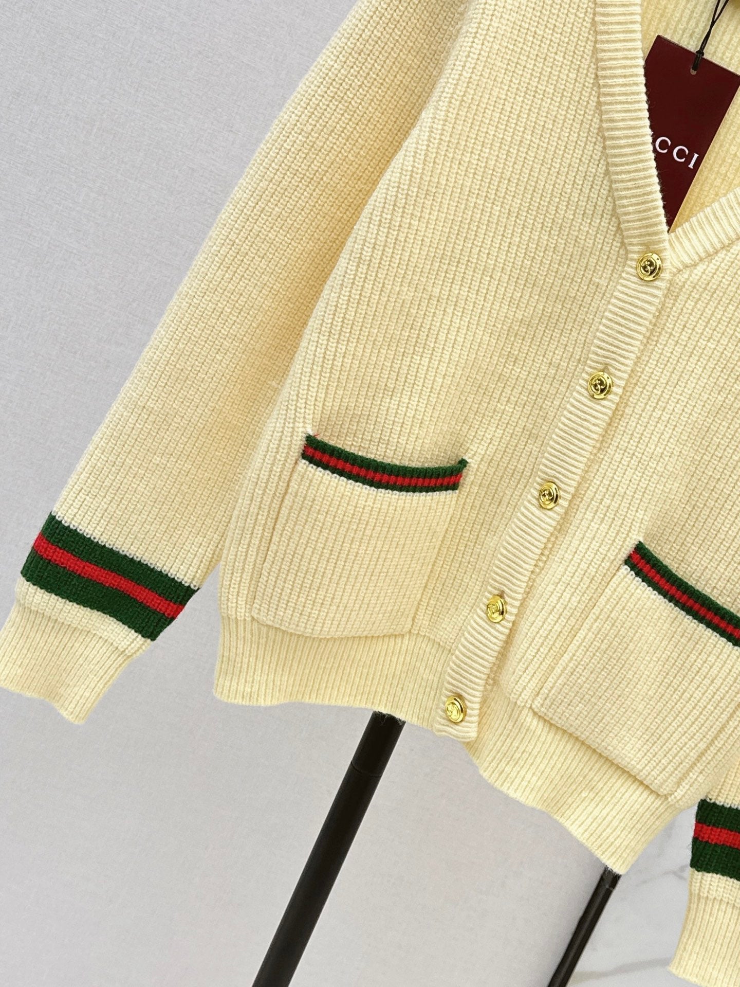 26SS NEU Klassischer Logo-Muster V-Ausschnitt Cardigan