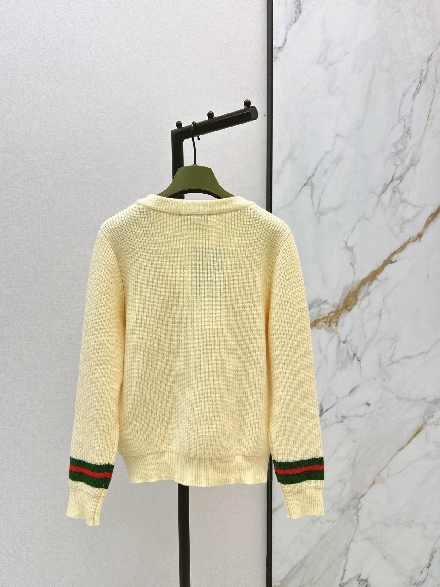 26SS NEU Klassischer Logo-Muster V-Ausschnitt Cardigan