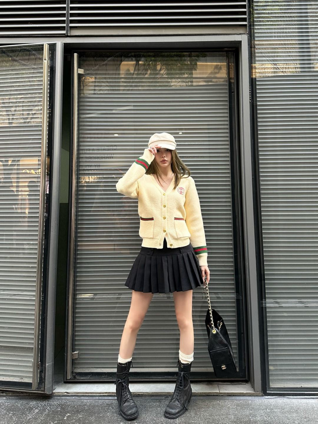 26SS NEU Klassischer Logo-Muster V-Ausschnitt Cardigan