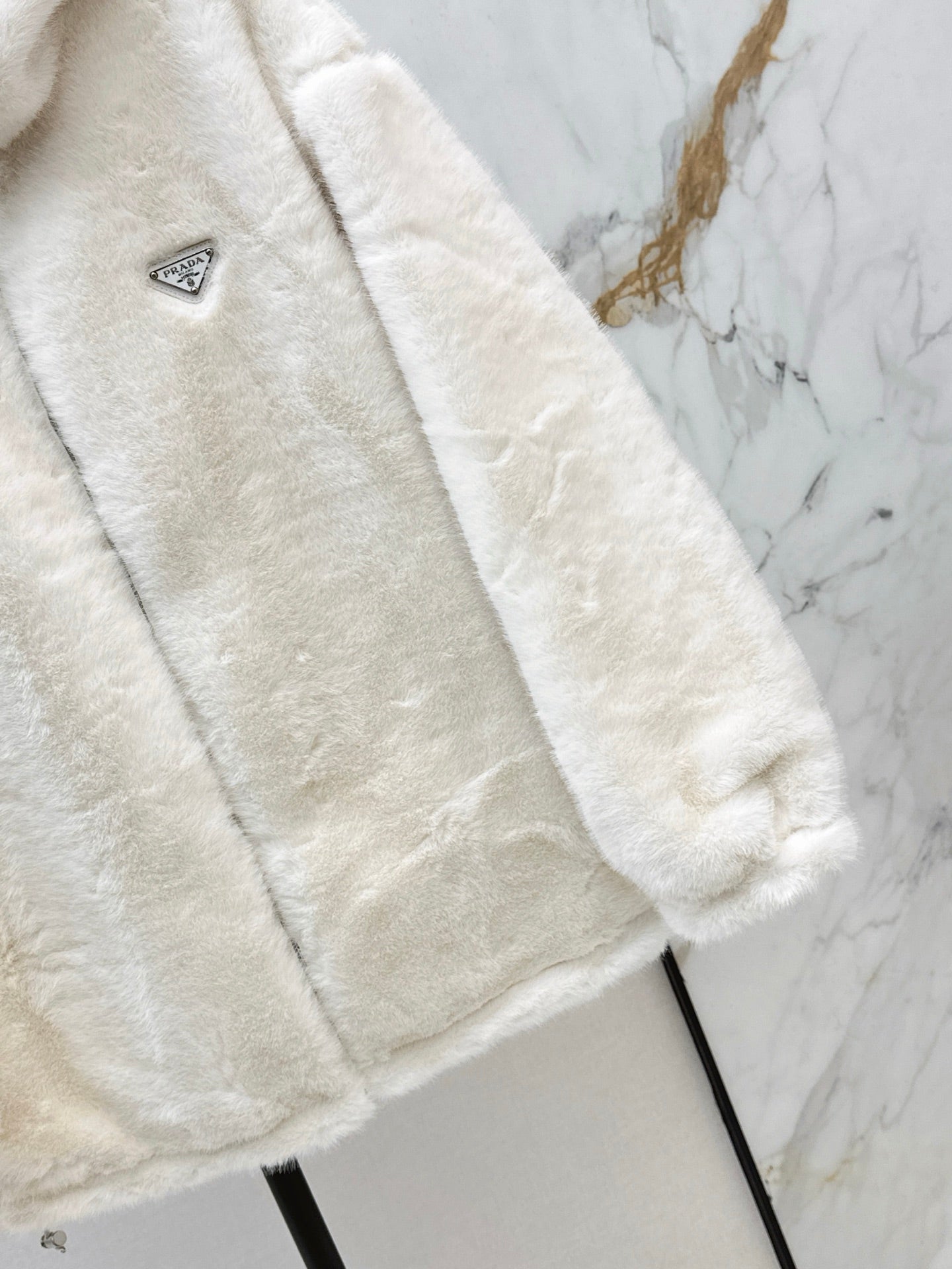 26SS NEUE Wende-Pelzmäntel