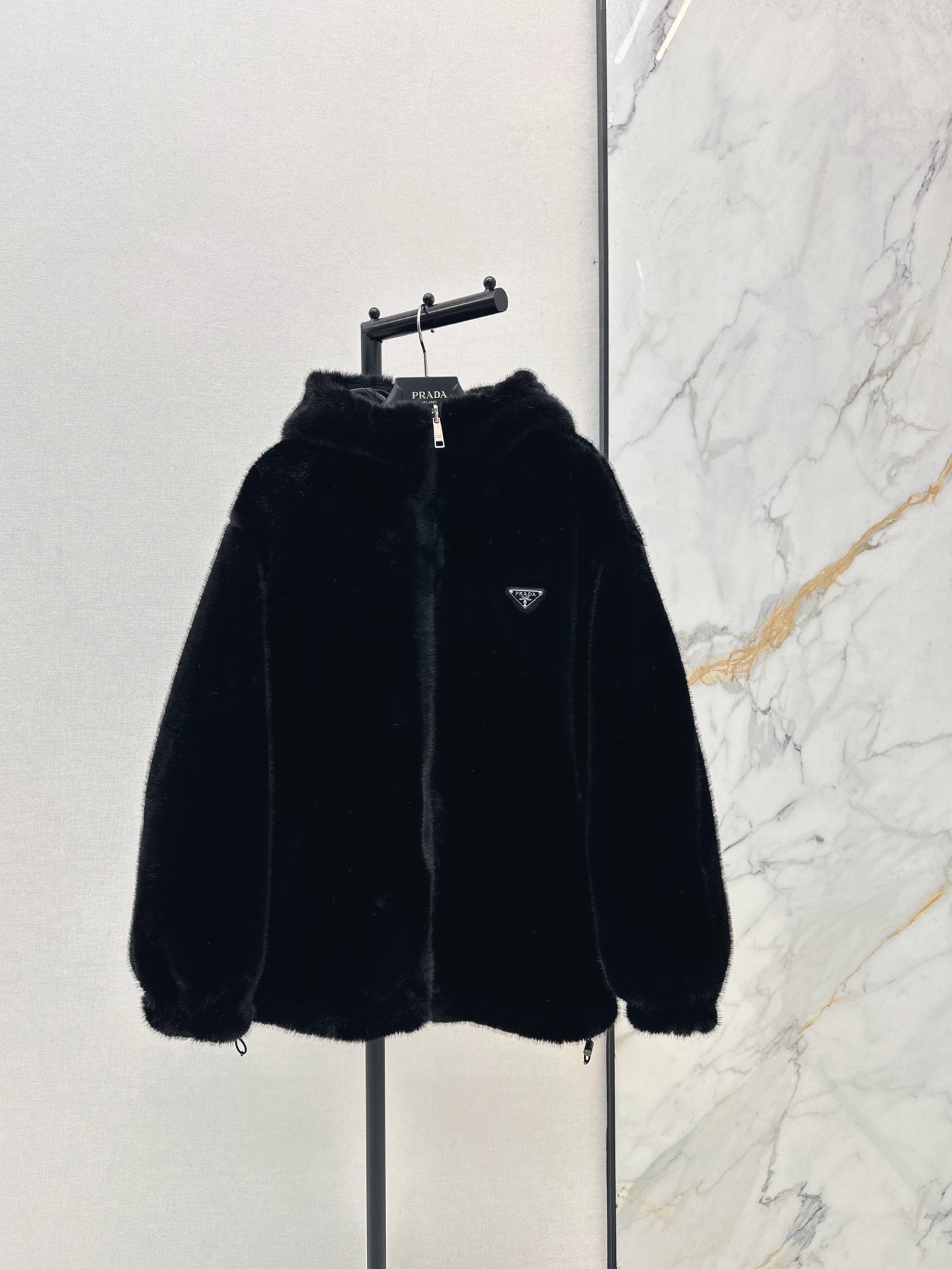 26SS NEUE Wende-Pelzmäntel