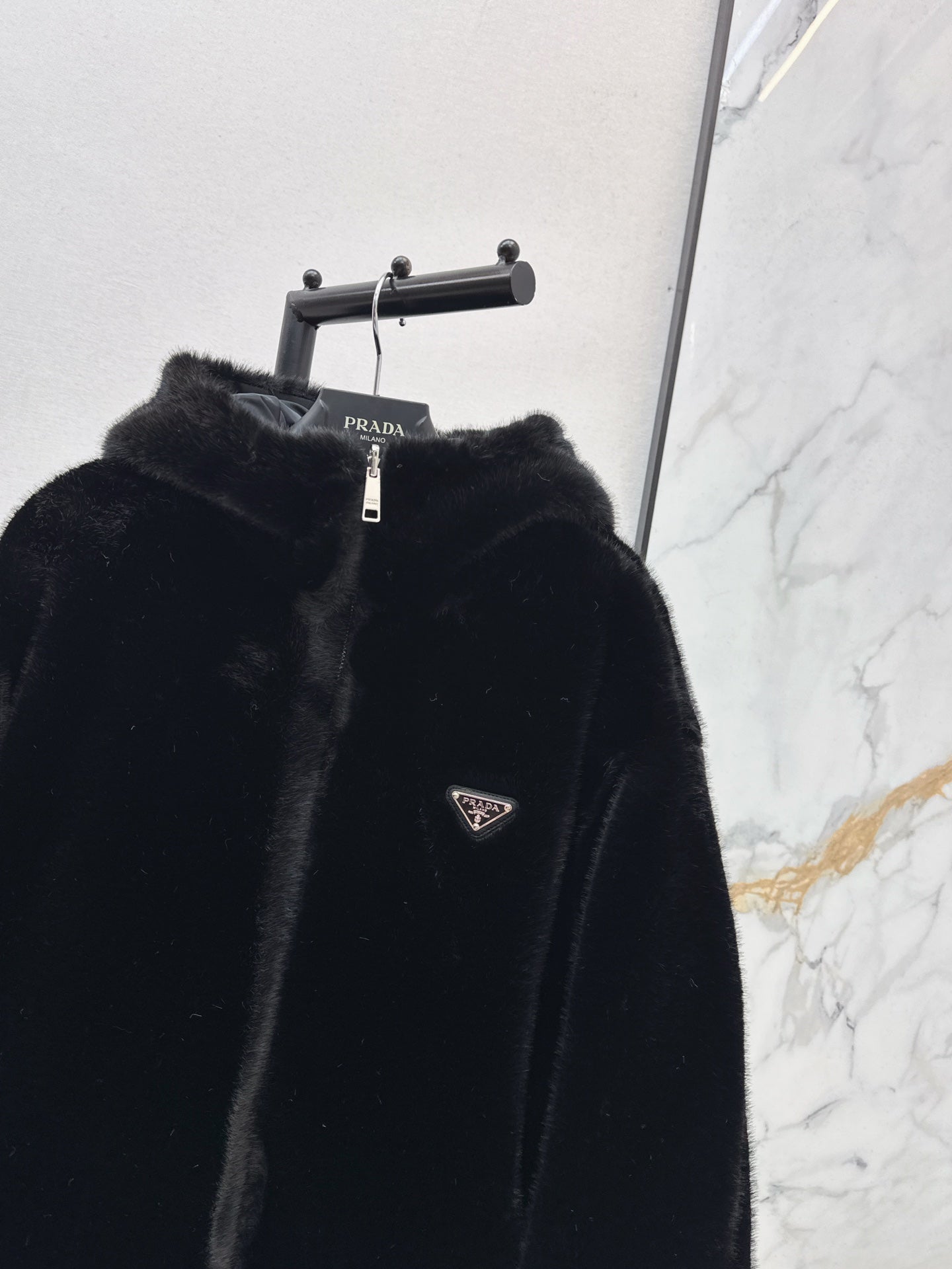 26SS NEUE Wende-Pelzmäntel