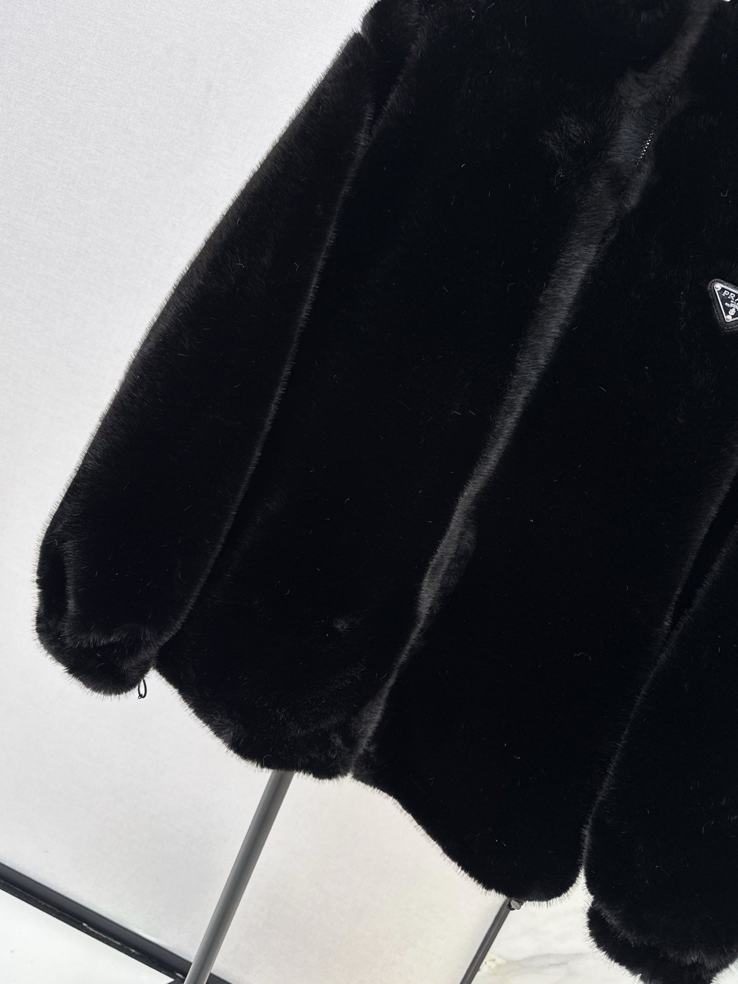 26SS NEUE Wende-Pelzmäntel