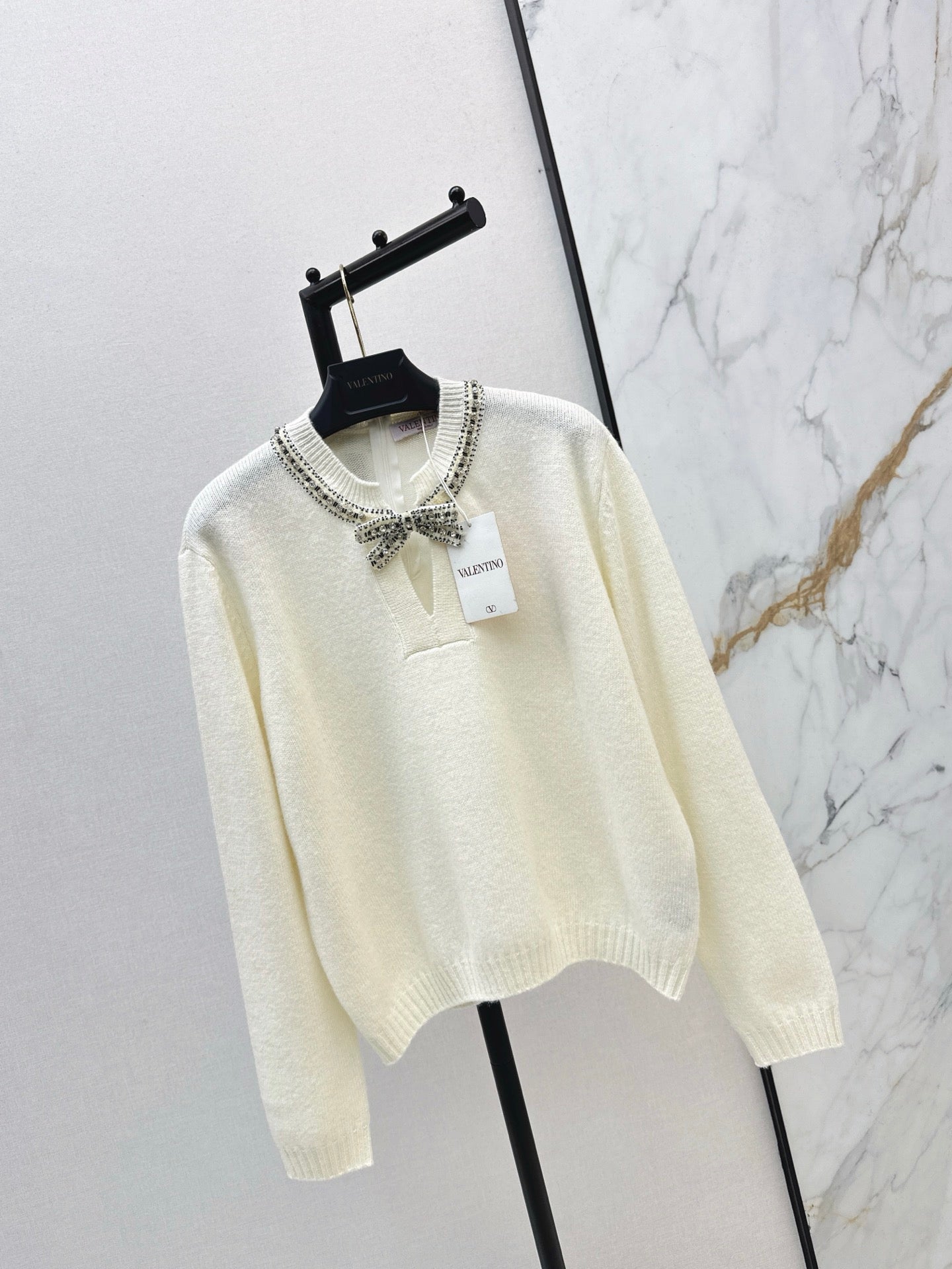 26SS NEW first bow rhinestone decorated cashmere sweater