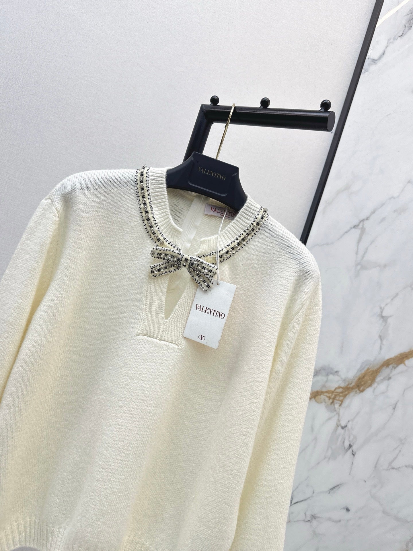 26SS NEW first bow rhinestone decorated cashmere sweater