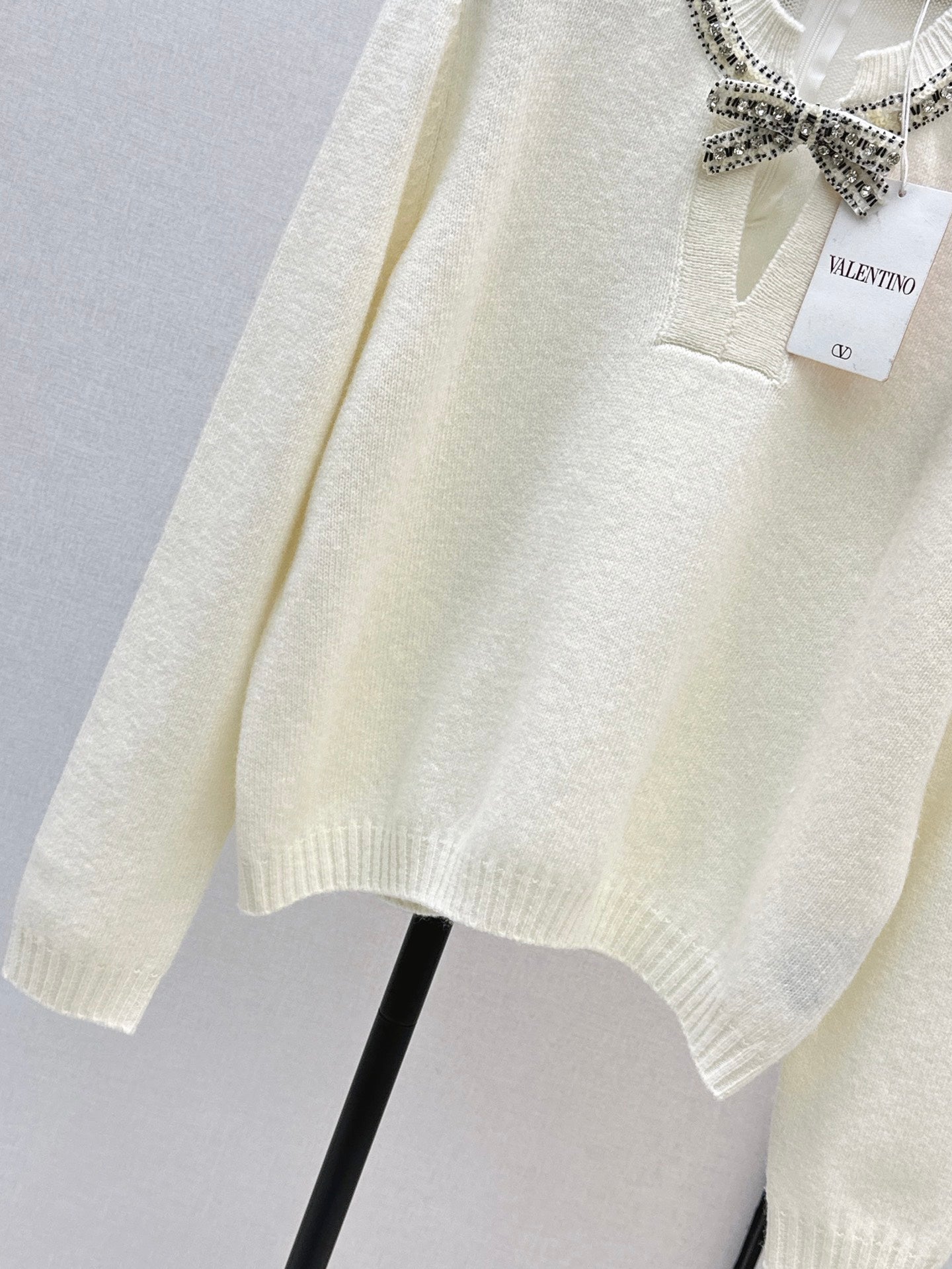 26SS NEW first bow rhinestone decorated cashmere sweater