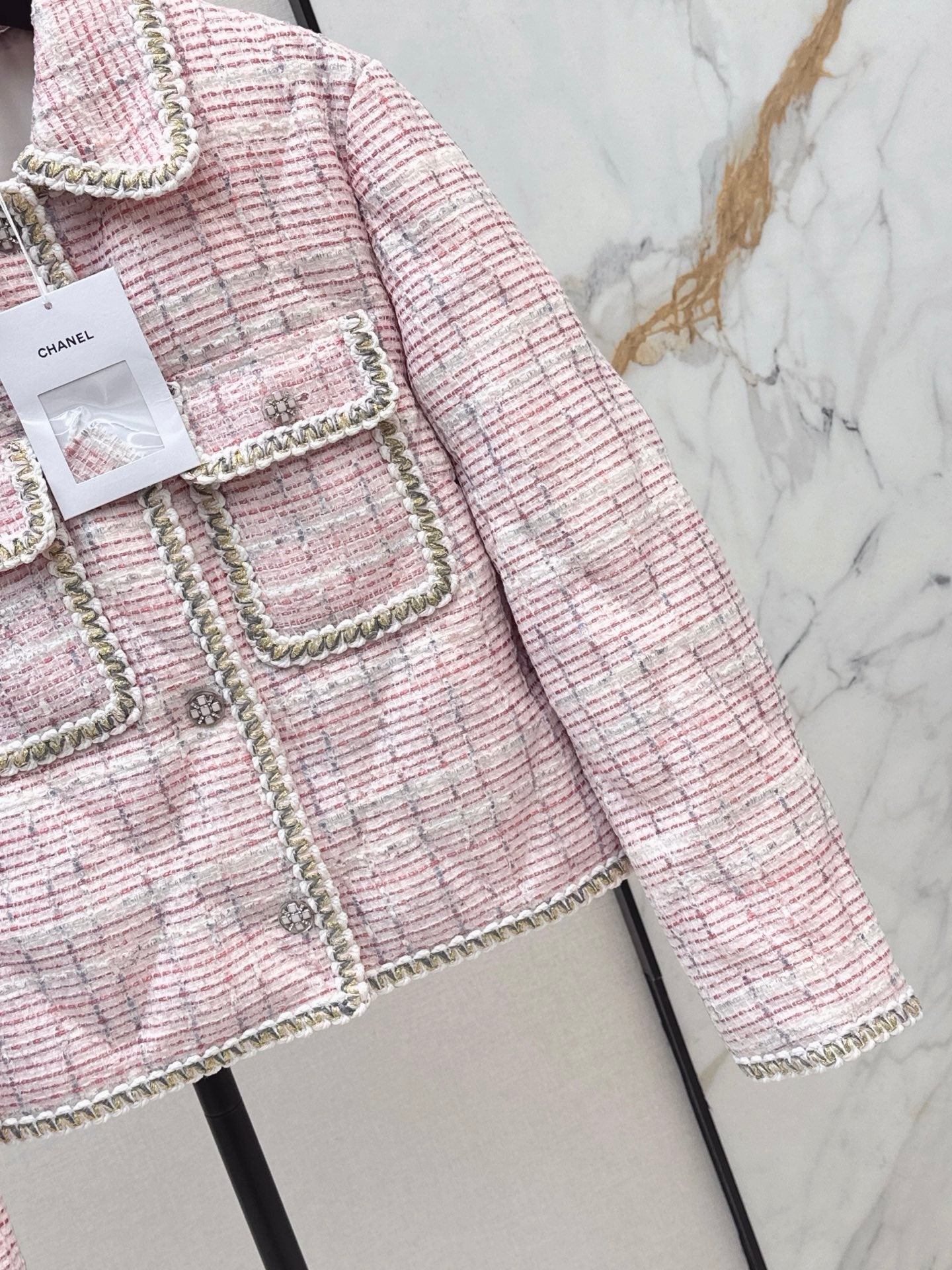 26SS NEUE Tweed-Daunenjacke