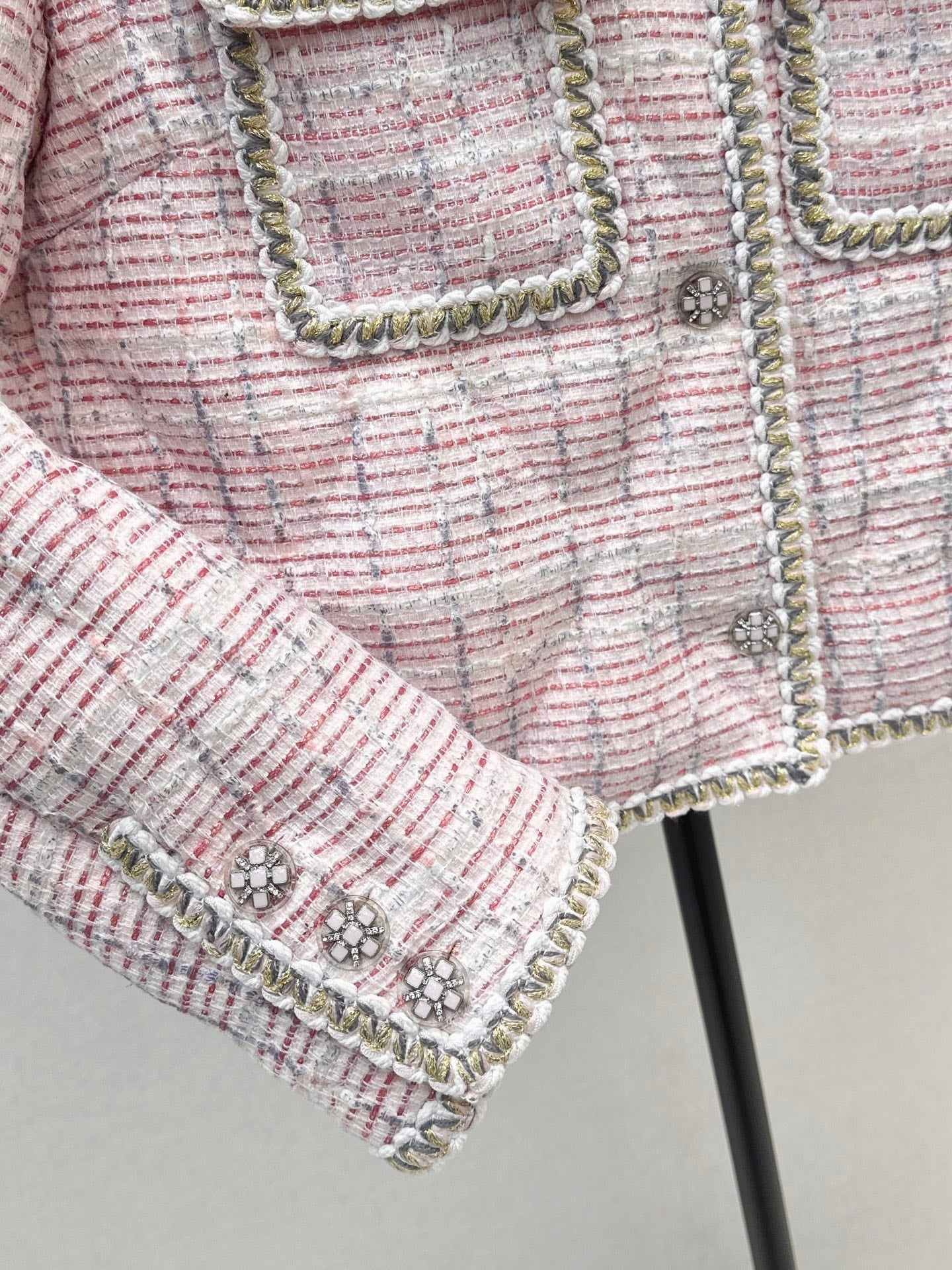 26SS NEUE Tweed-Daunenjacke