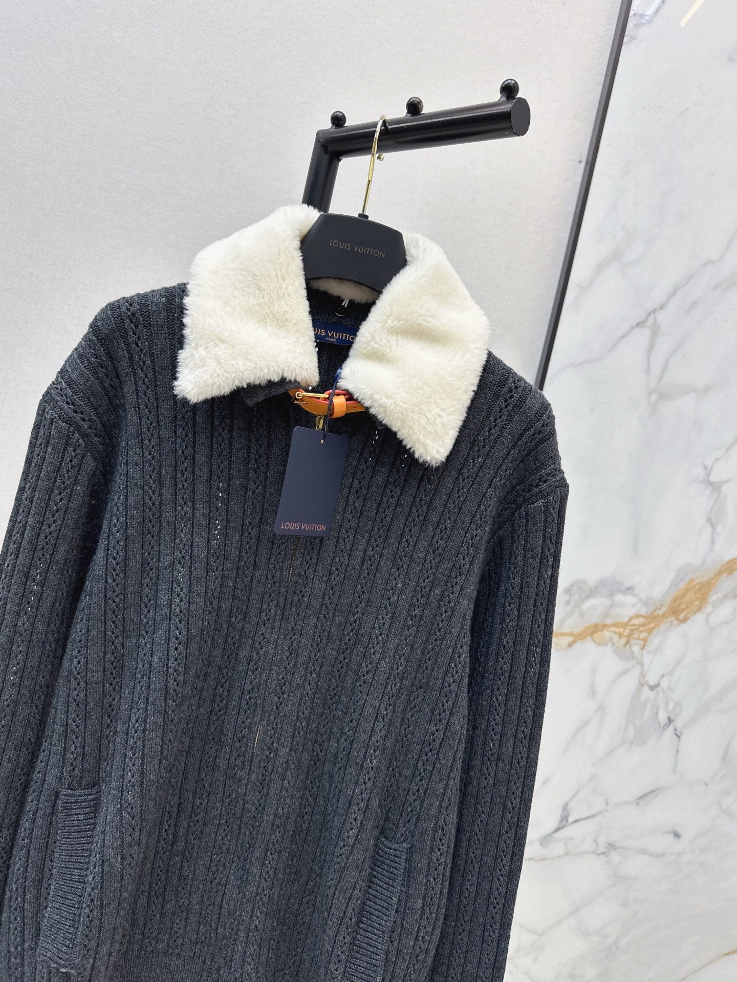 26SS NEUER Strickcardigan