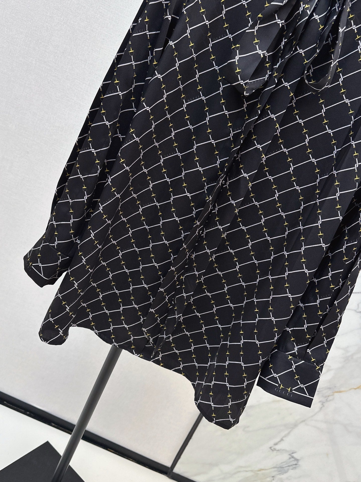26SS NEUE Schleifenbluse