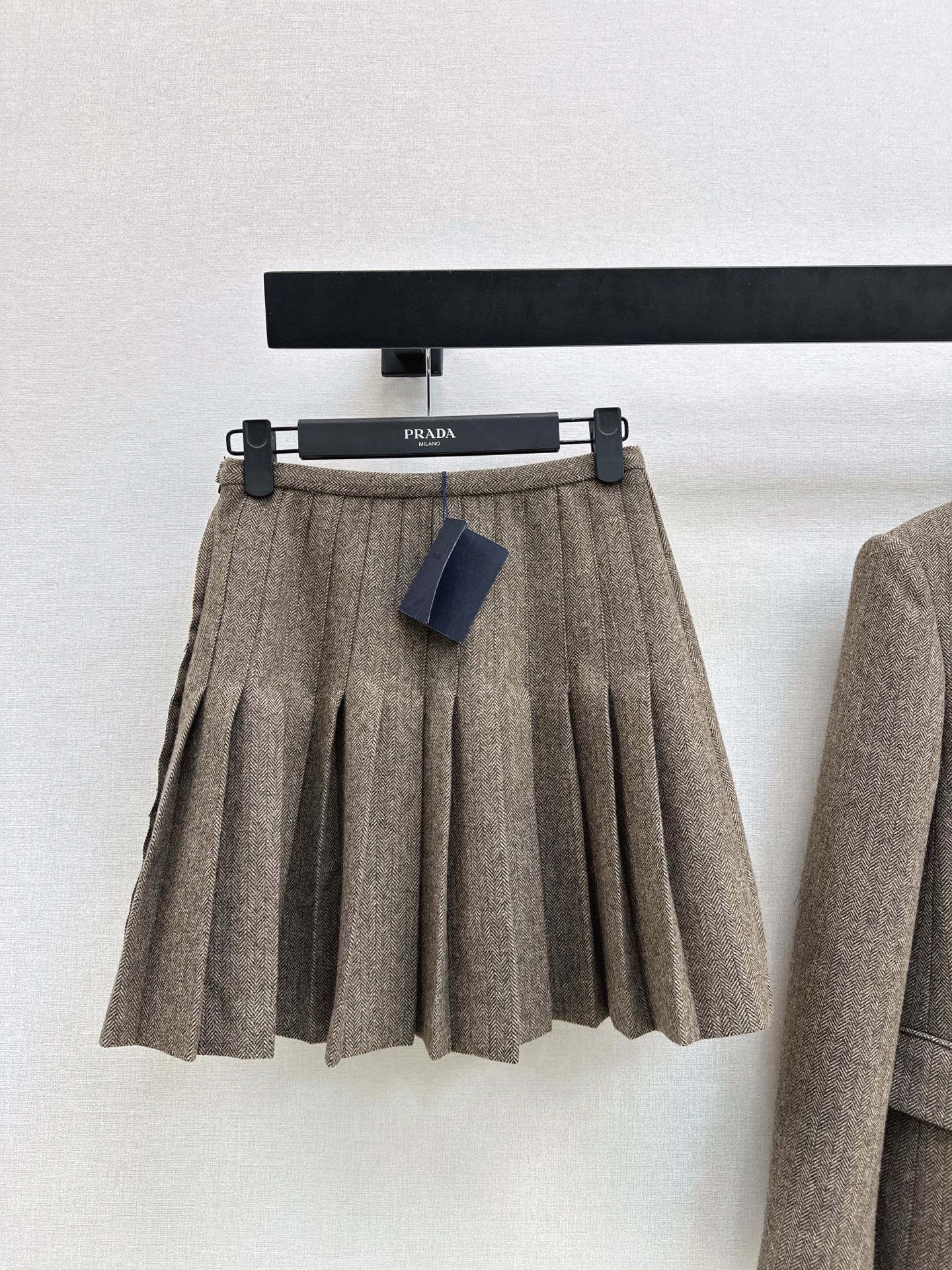 26SS Highly Popular Fashion skirt