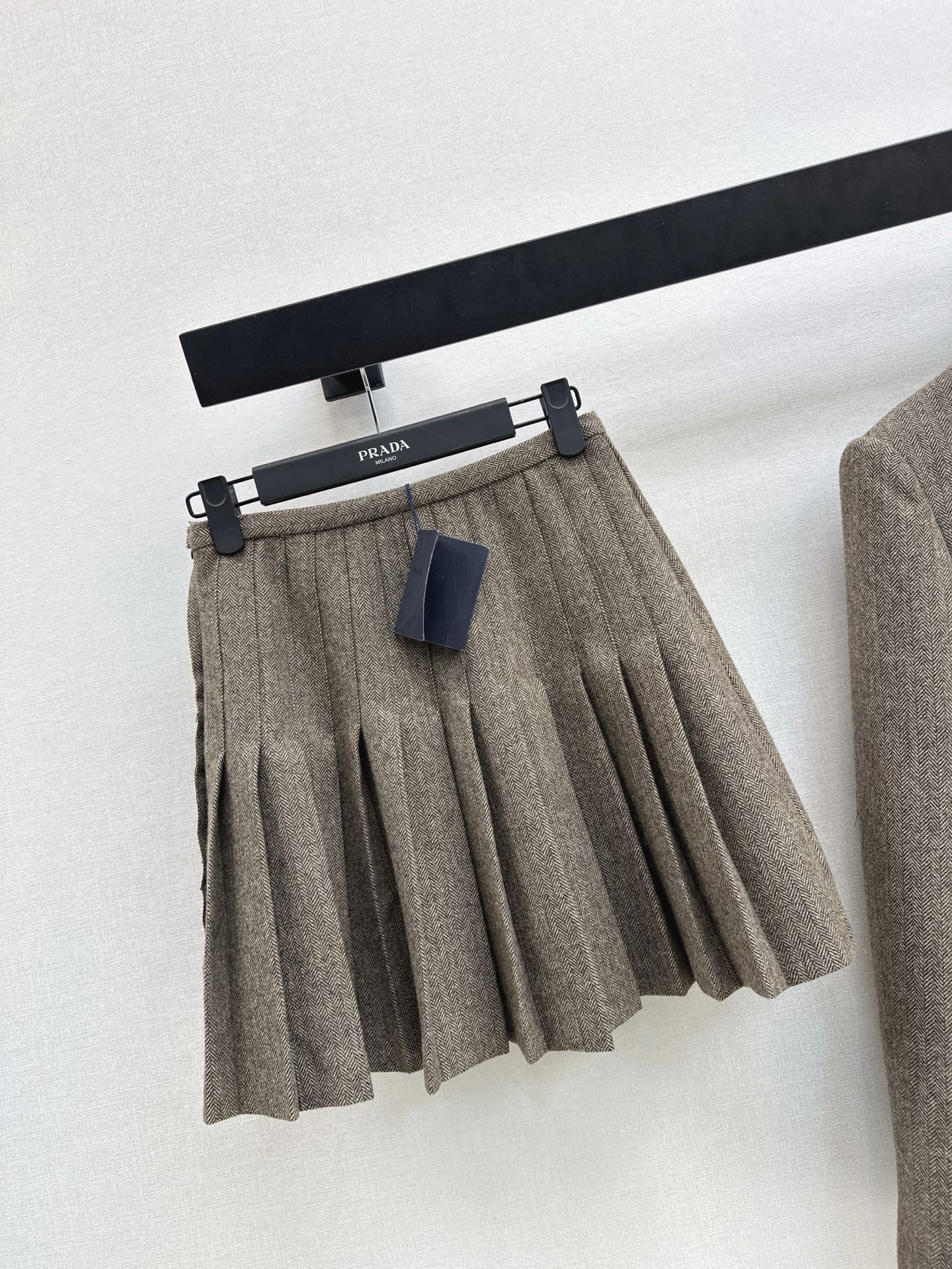 26SS Highly Popular Fashion skirt