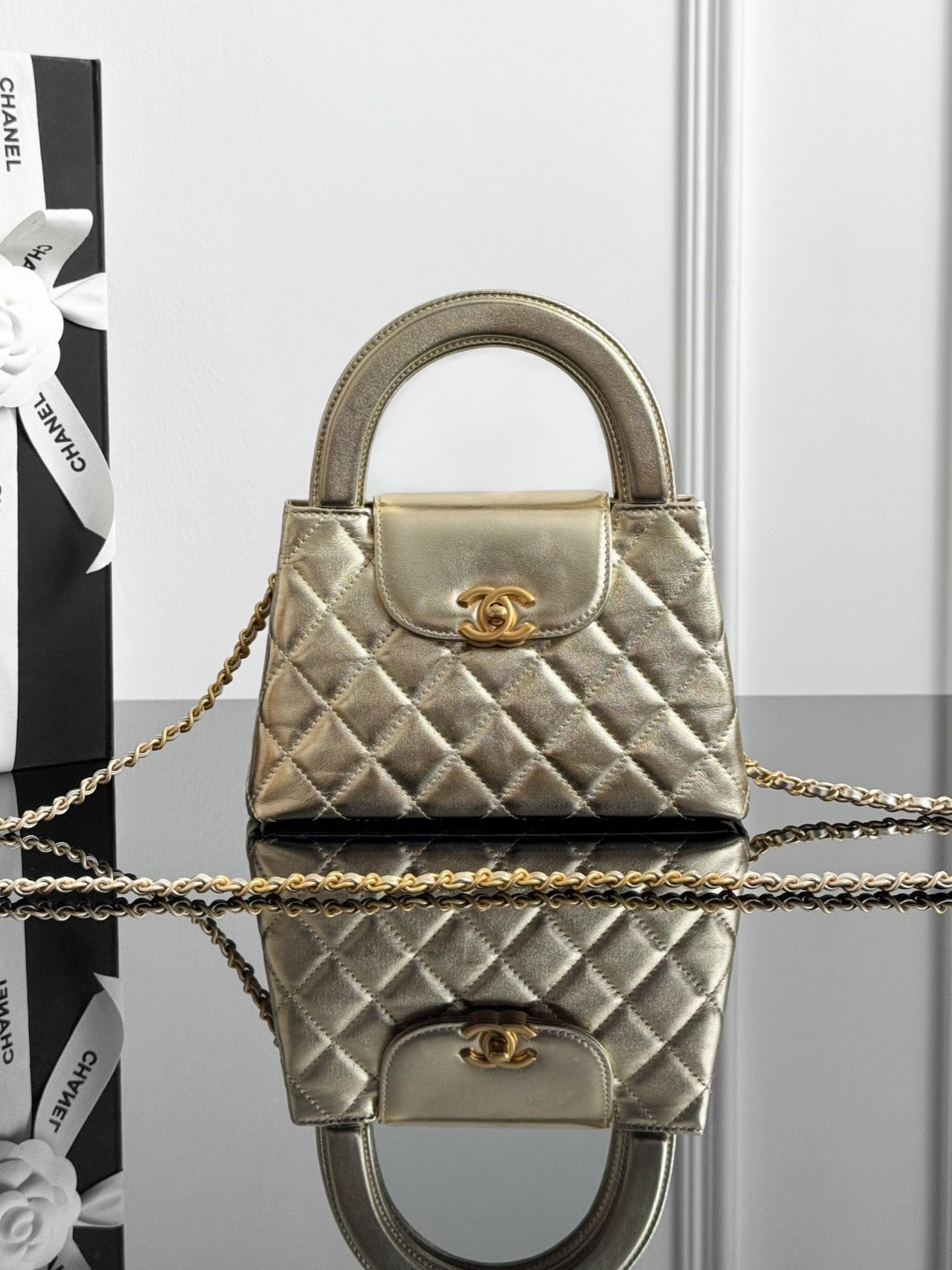 25A kelly bag with chain