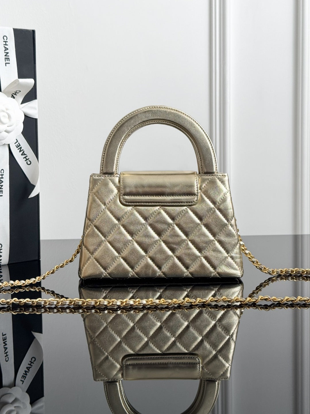 25A kelly bag with chain
