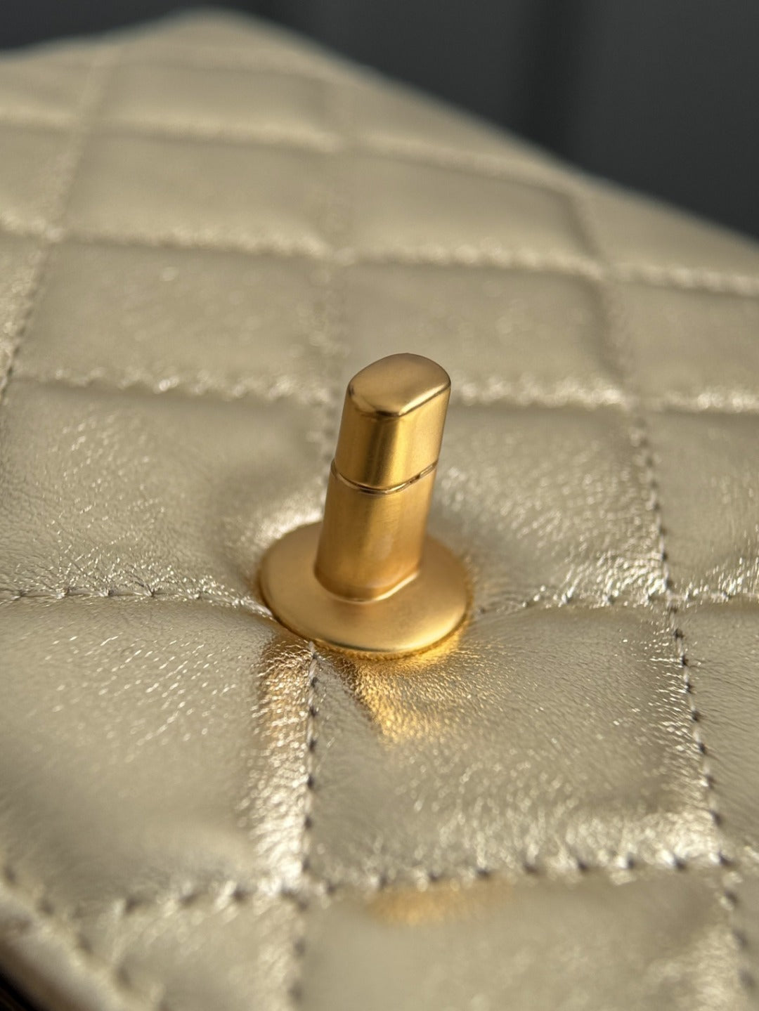 25A kelly bag with chain