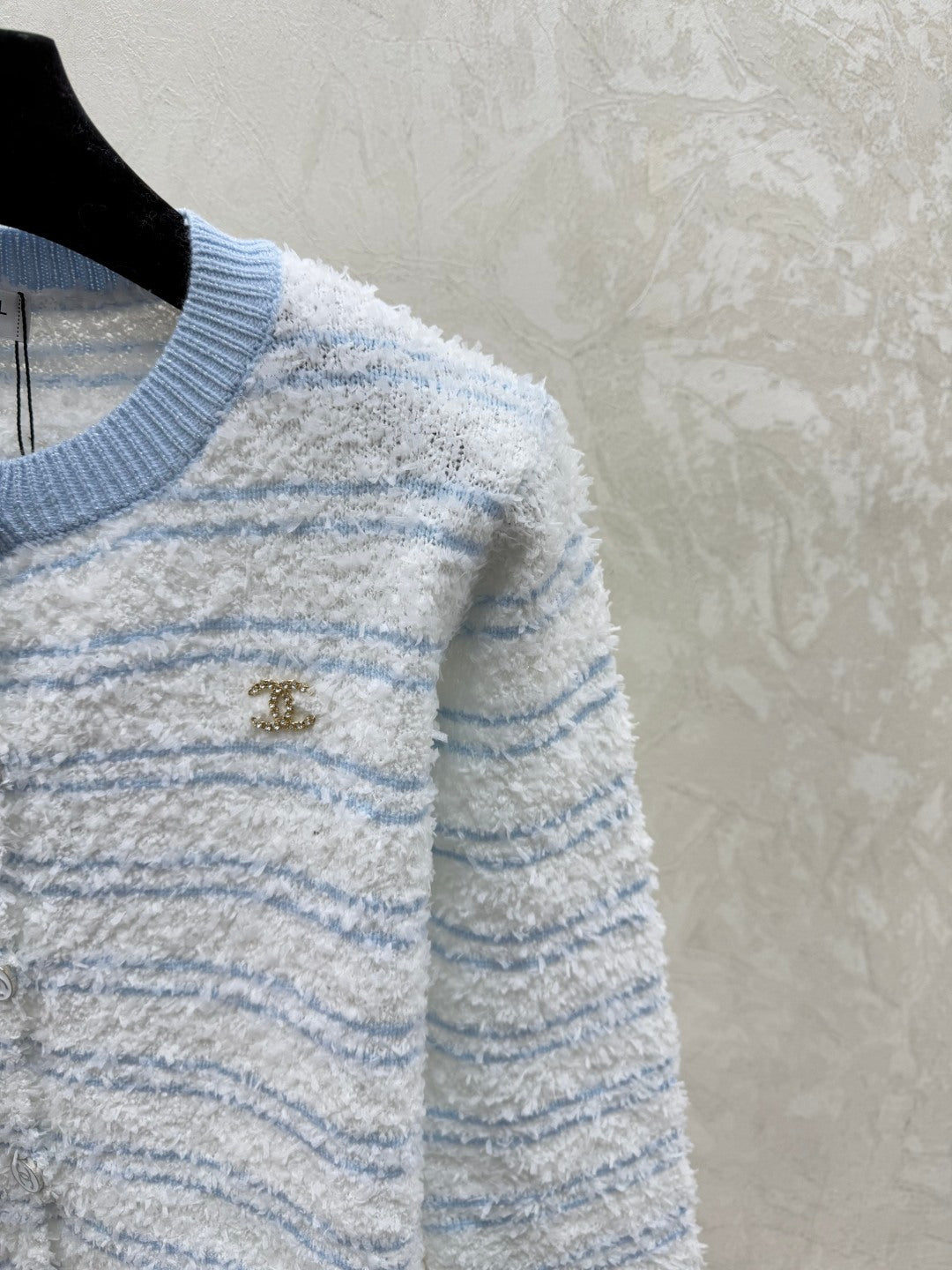 26SS NEW Contrast color striped jacquard round neck knitted long-sleeved cardigan