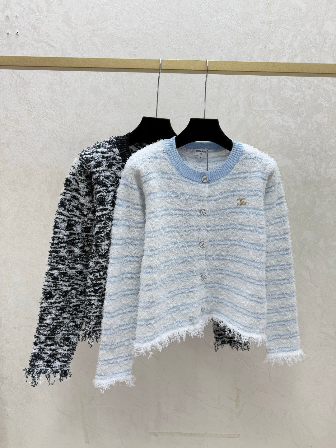 26SS NEW Contrast color striped jacquard round neck knitted long-sleeved cardigan