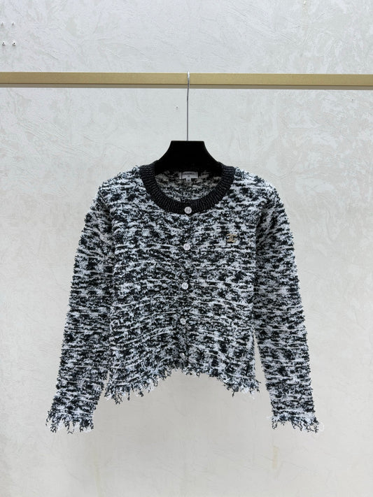 26SS NEW Contrast color striped jacquard round neck knitted long-sleeved cardigan