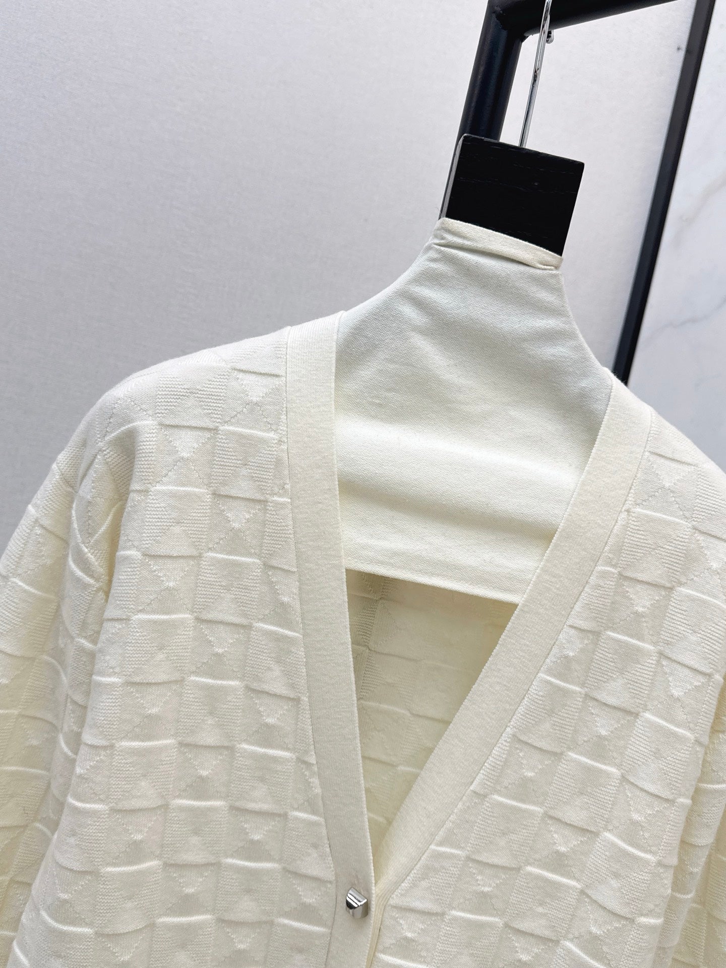 26SS NEUER karierter Strickcardigan