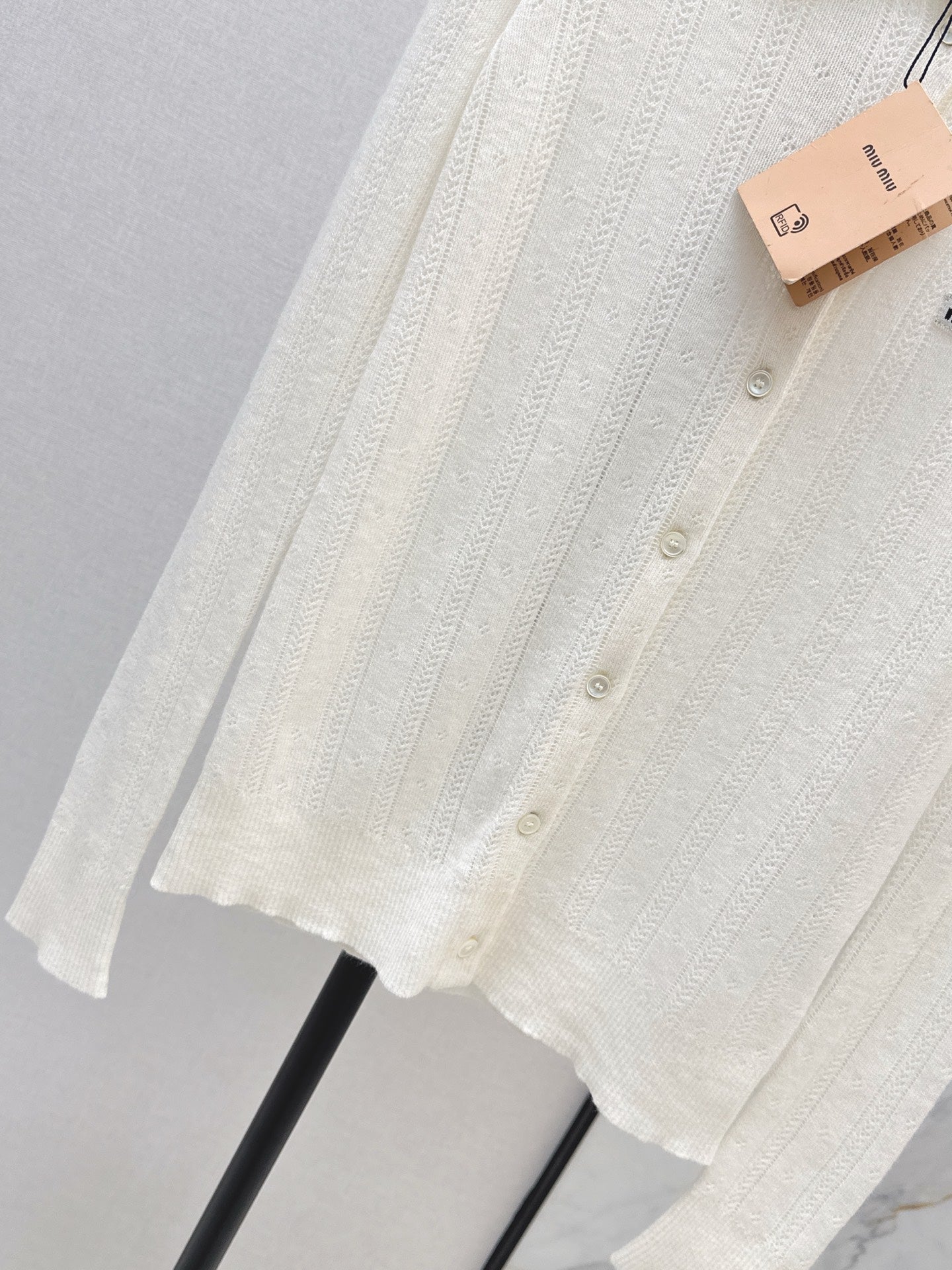 26SS NEUER Strickcardigan