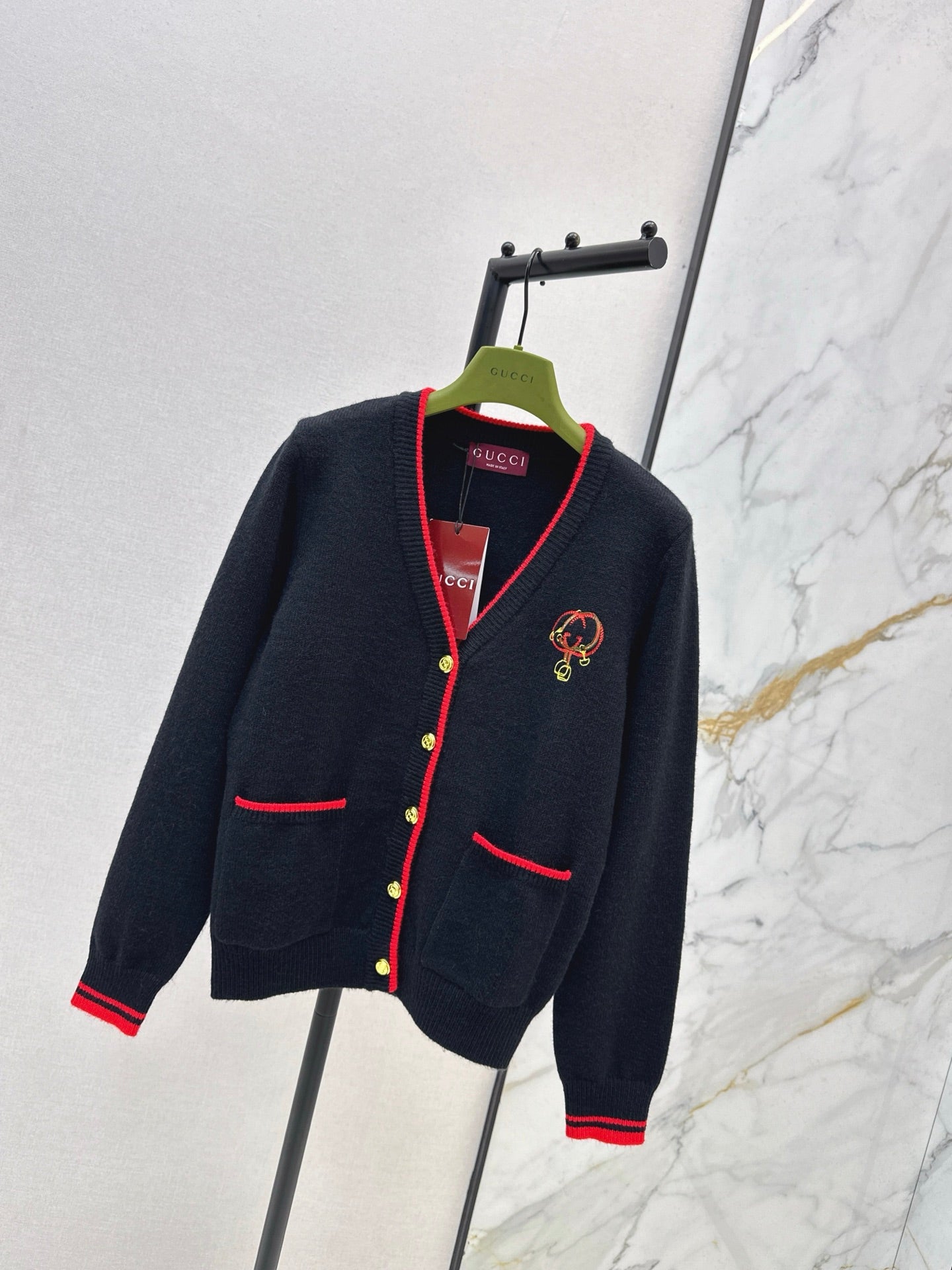 26SS NEUER V-Ausschnitt Cardigan